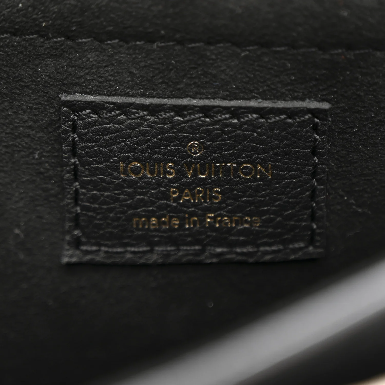 Grained Calfskin Lockme Tender Black - Image 6