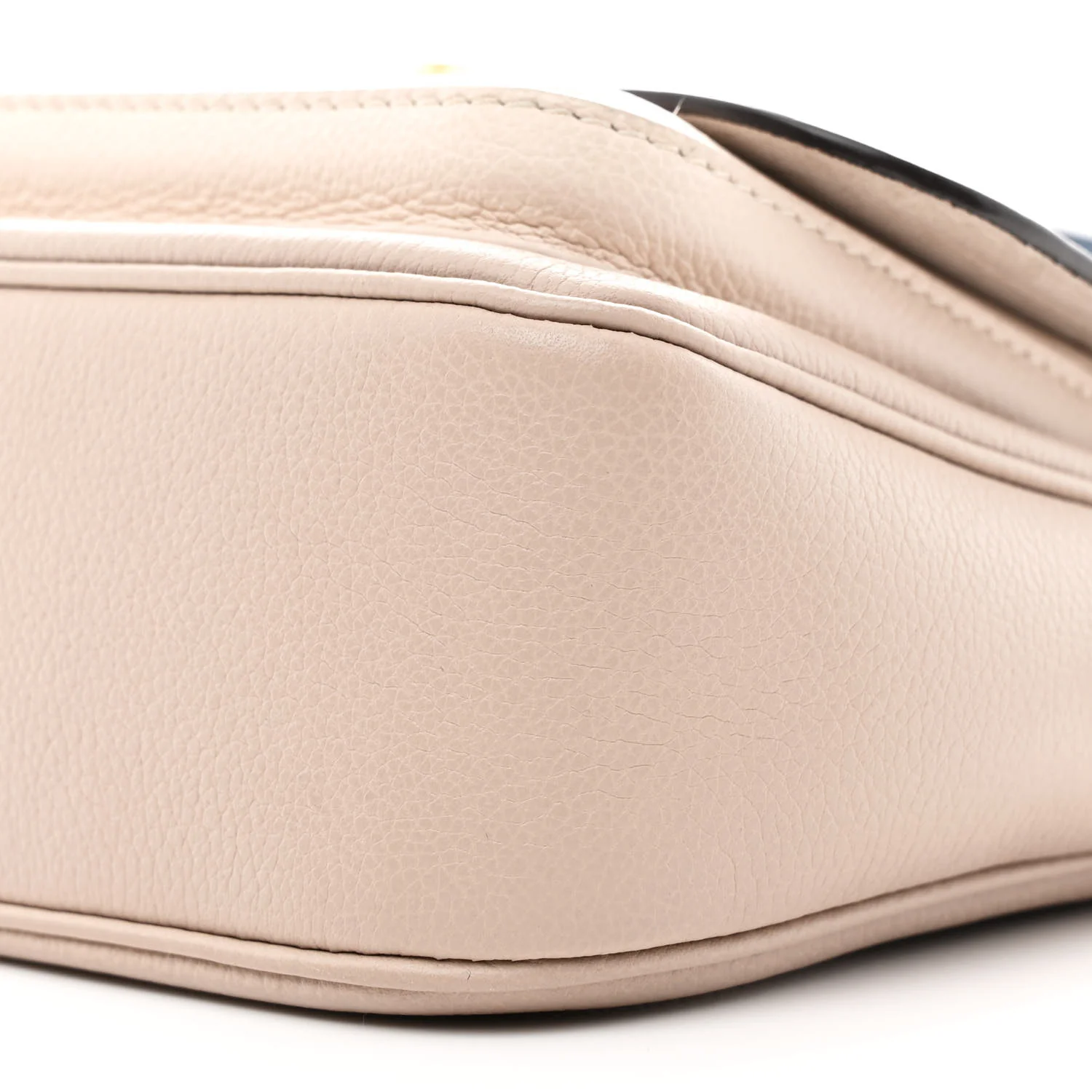 Grained Calfskin Lockme Tender Greige - Image 9