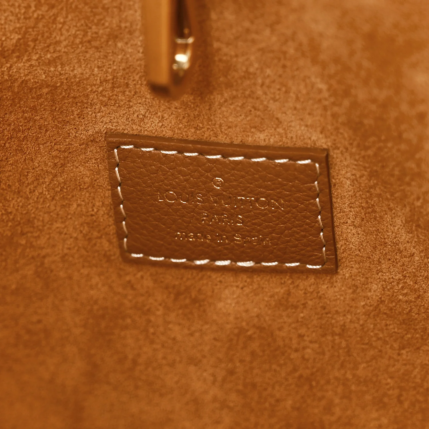 Grained Calfskin Low Key Hobo MM Cognac - Image 7