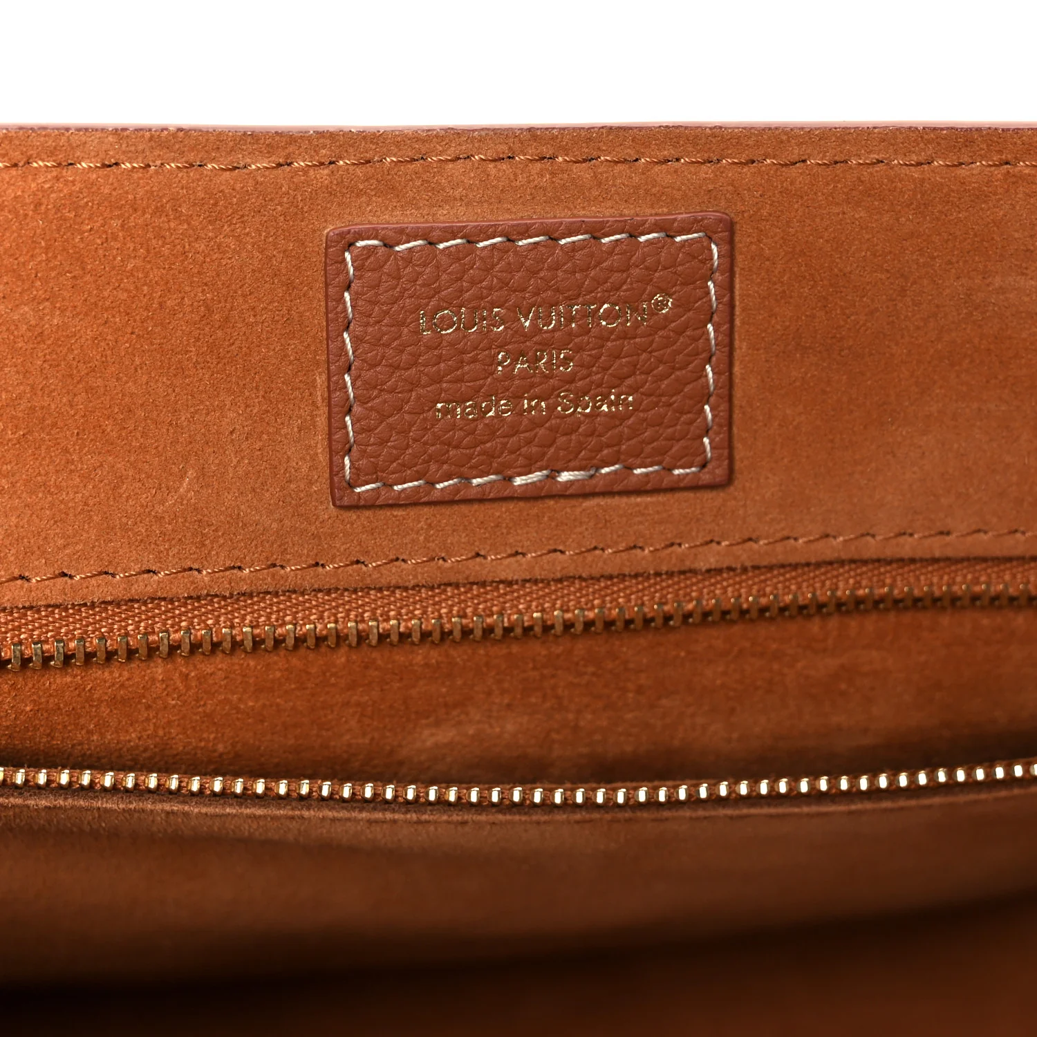 Grained Calfskin Low Key Messenger Cognac - Image 6
