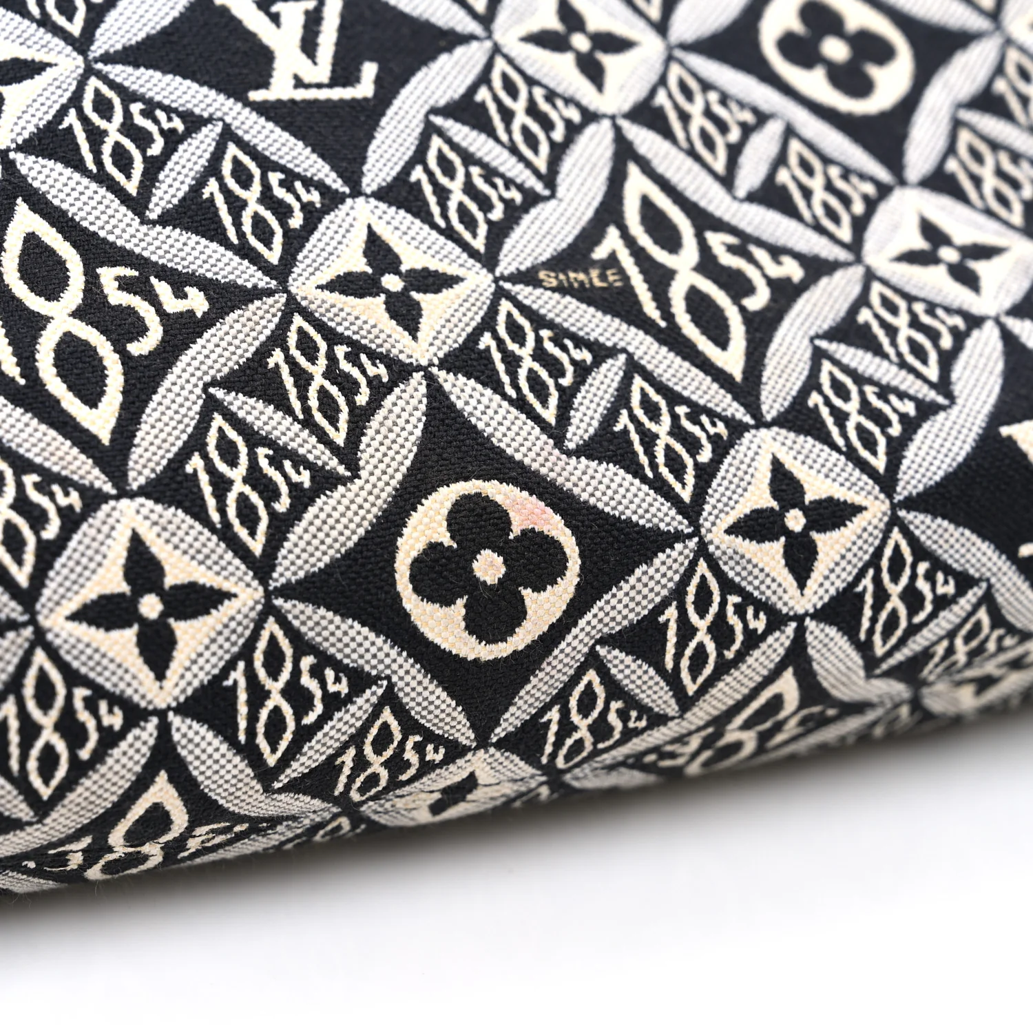 Jacquard Since 1854 Toiletry Pouch 26 Gray - Image 9
