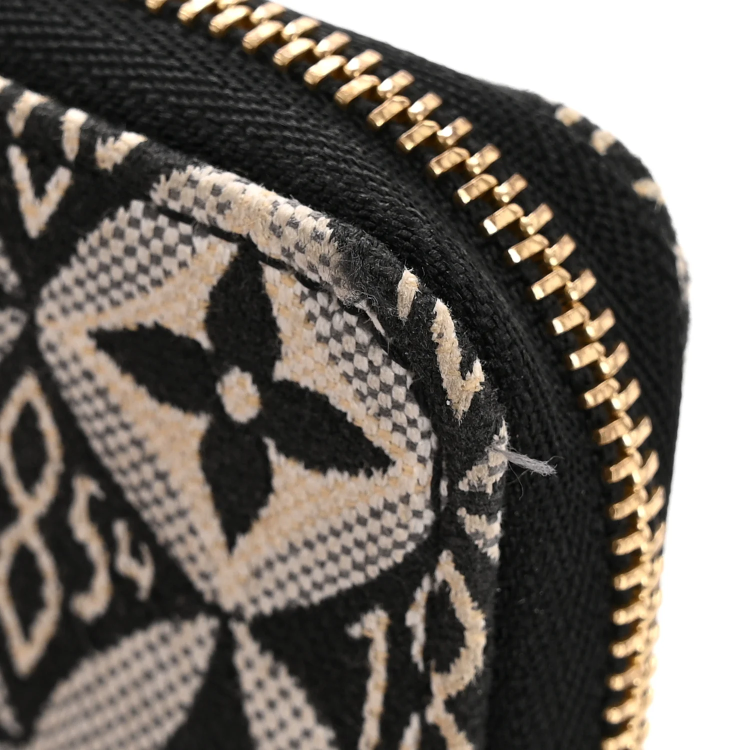 Jacquard Since 1854 Zippy Coin Purse Grey - Image 10