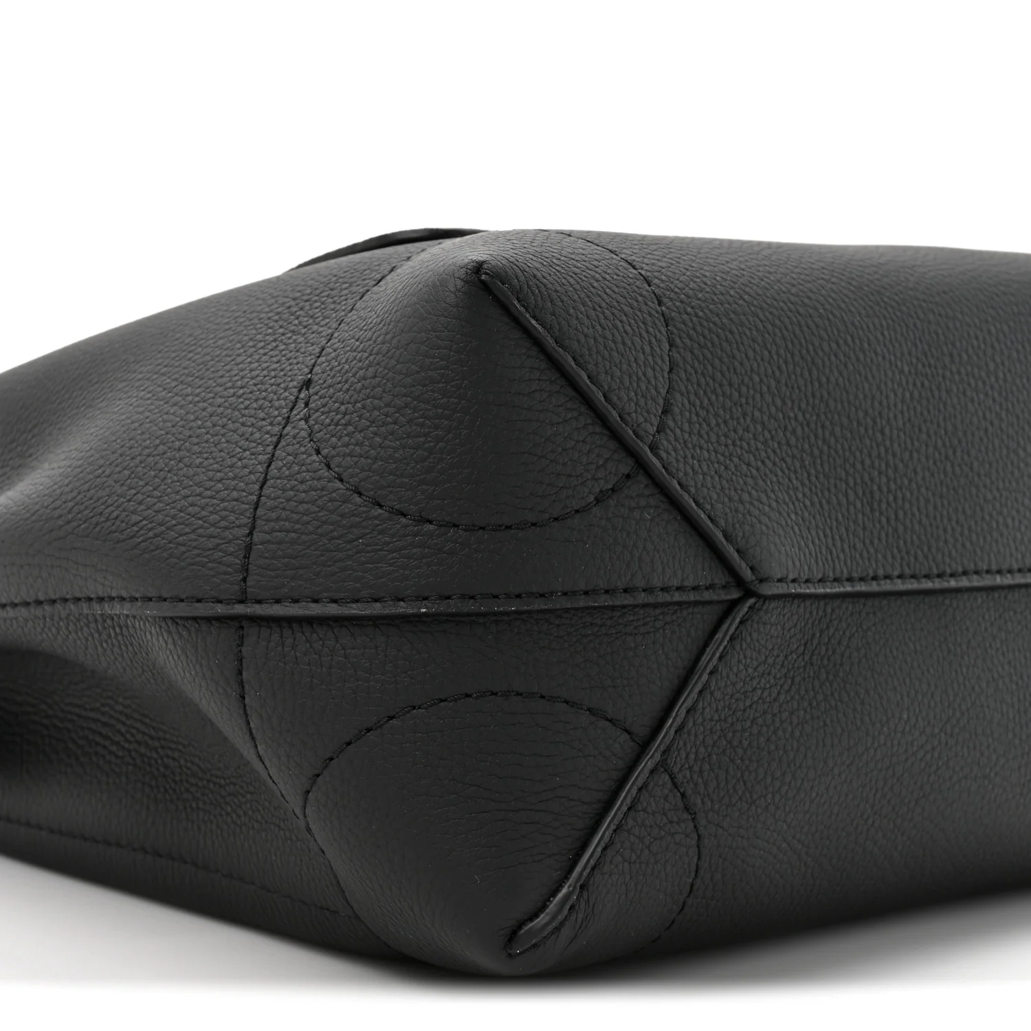 LV Touch Calfskin Steamer 30 H38 Black - Image 17