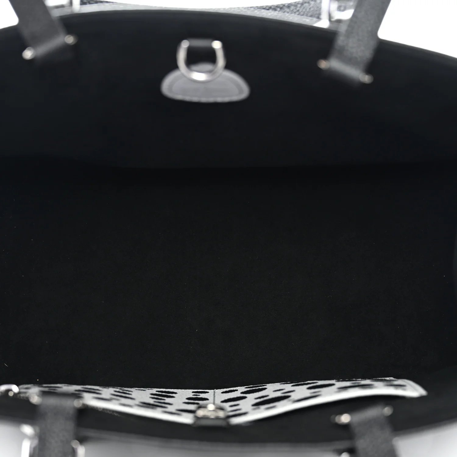 LV X YK Empreinte Monogram Giant Onthego MM Black - Image 5