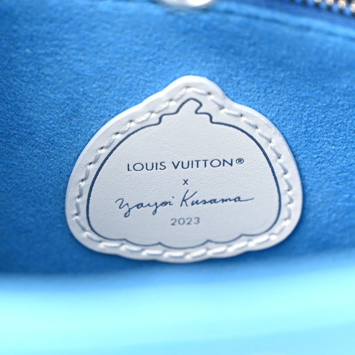 LV X YK Empreinte Monogram Giant Onthego PM Blue White - Image 6