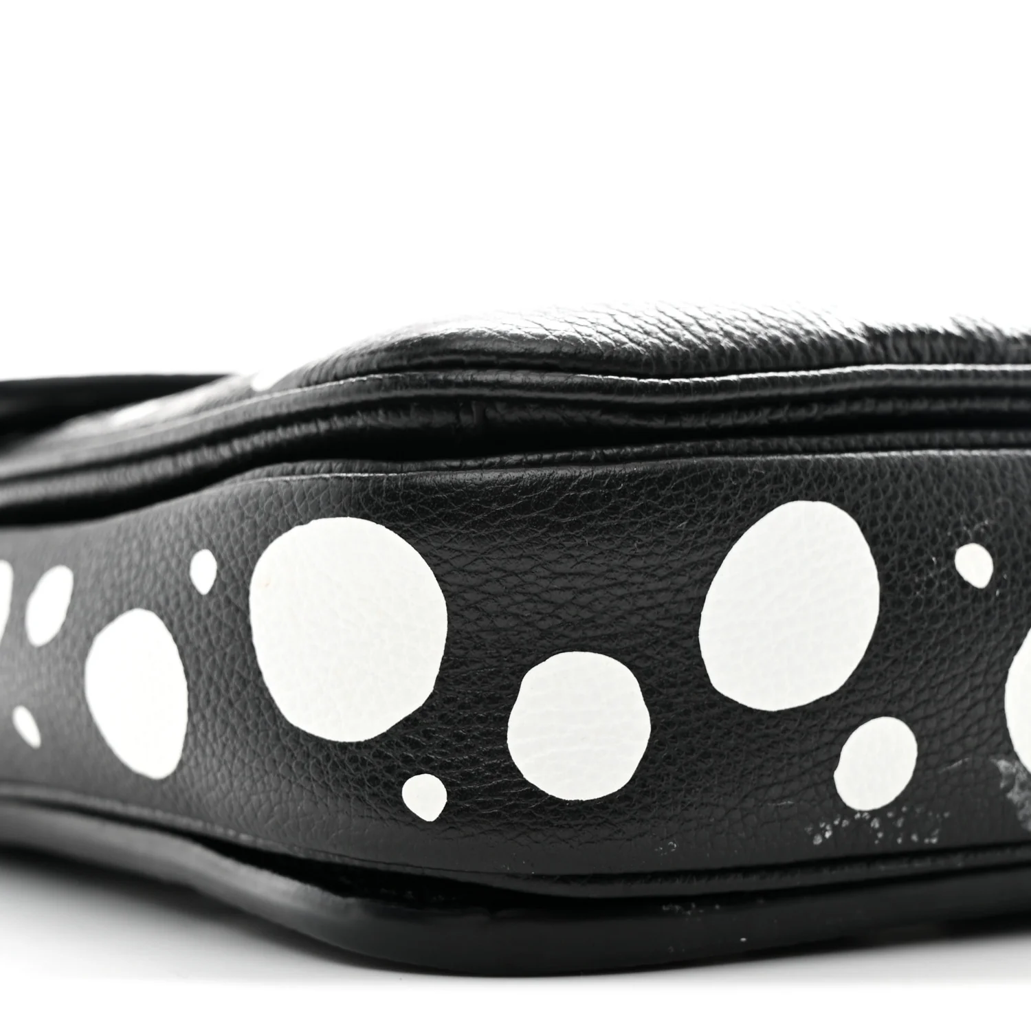 LV X YK Empreinte Monogram Giant Pochette Metis Black - Image 8