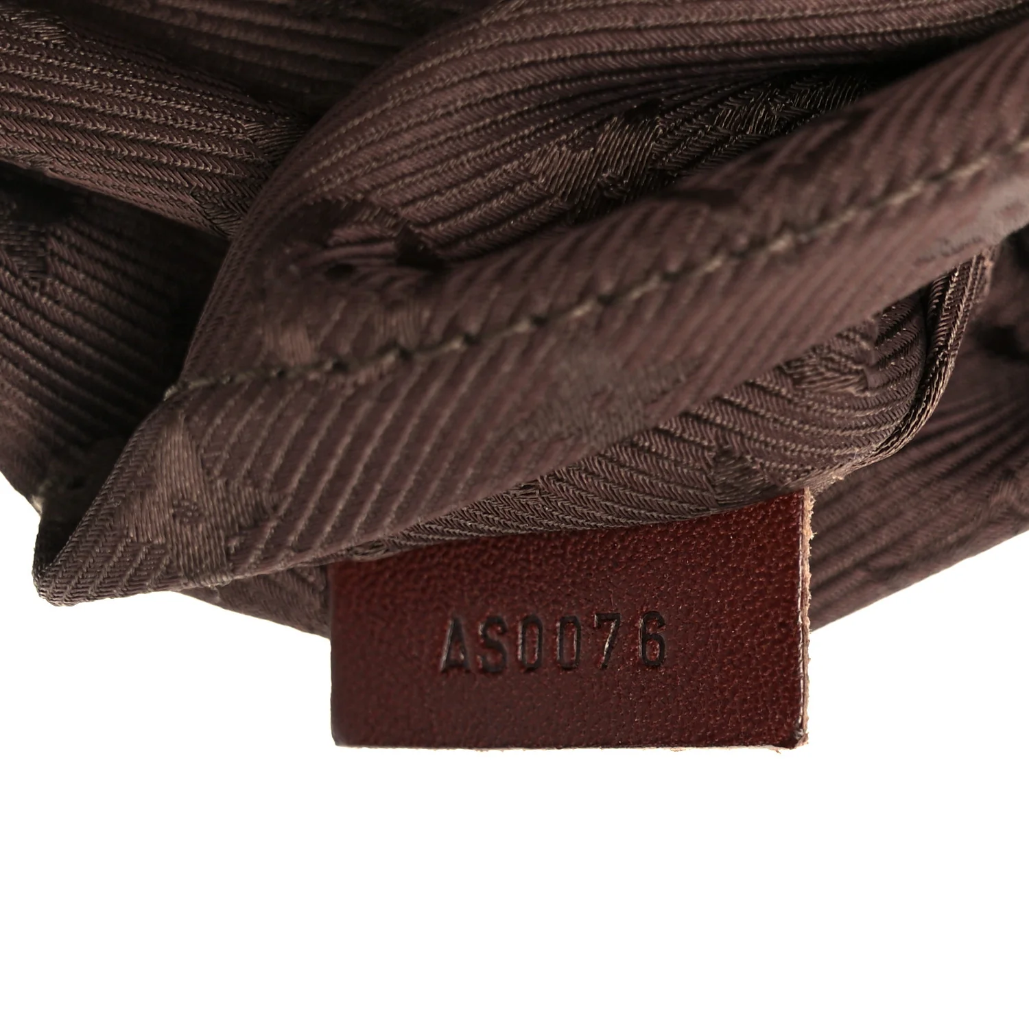Mahina Onatah Pochette Aubergine - Image 7