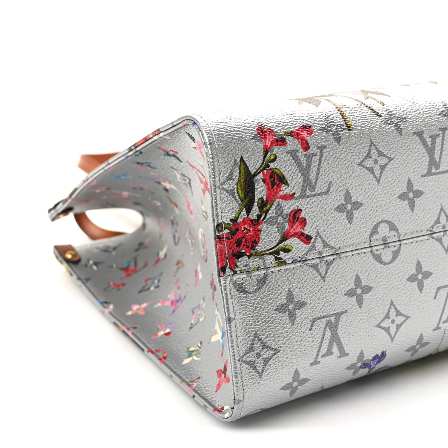 Metallic Monogram LV Garden OnTheGo MM Silver - Image 8