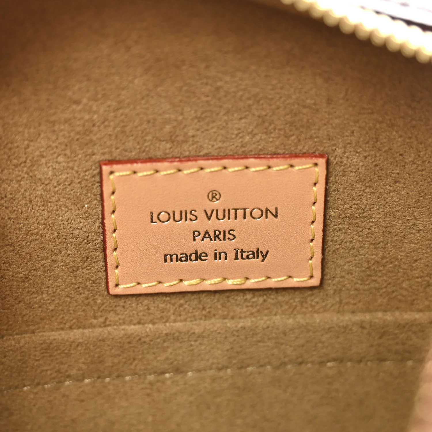 Monogram Boite Chapeau Souple MM - Image 6