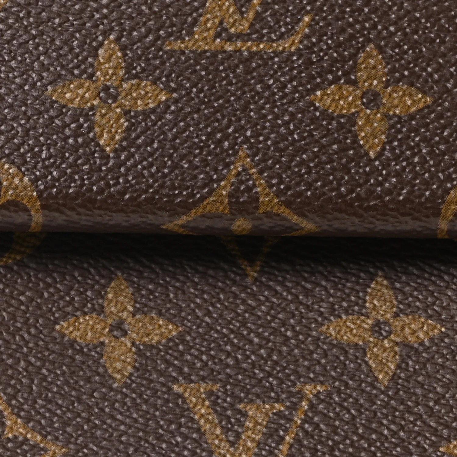 Monogram Cluny MM Blue Glacial - Image 7