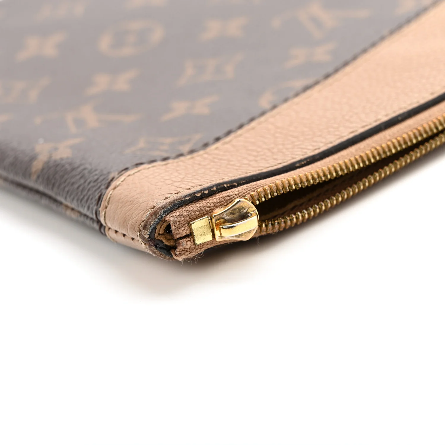 Monogram Daily Pouch Sesame - Image 12