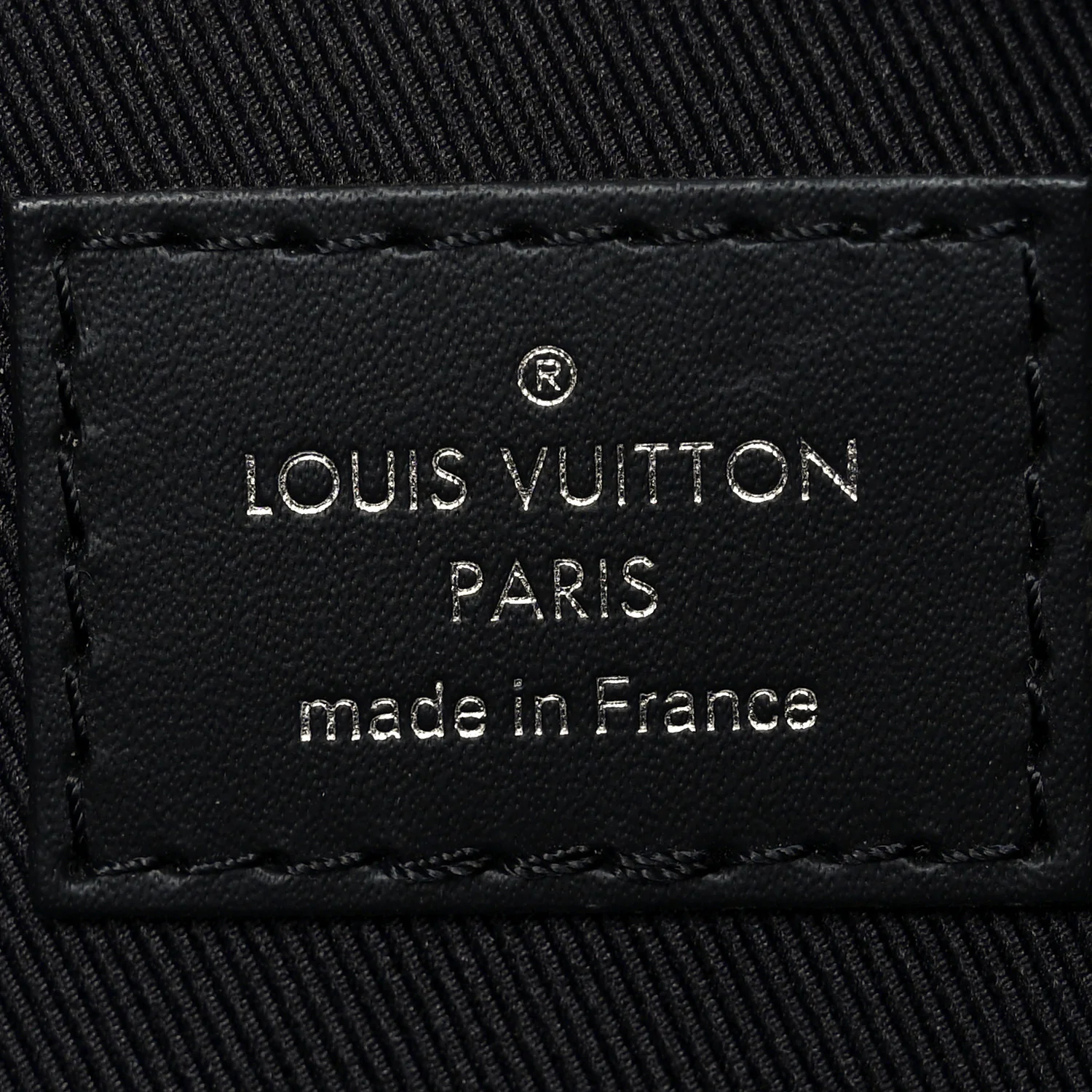 Monogram Eclipse Discovery Pochette GM - Image 6