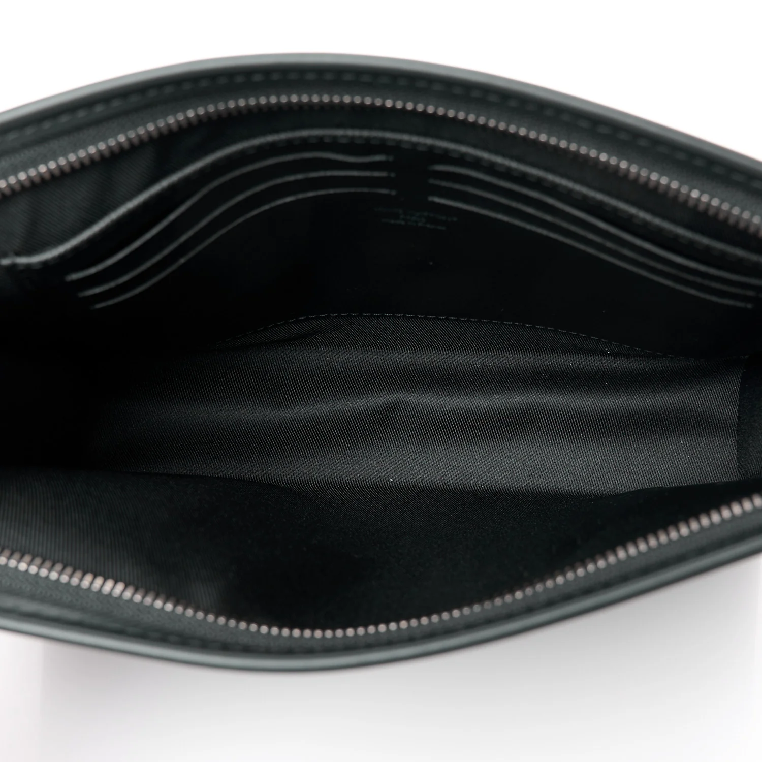 Monogram Eclipse Reverse Pochette Voyage MM - Image 5