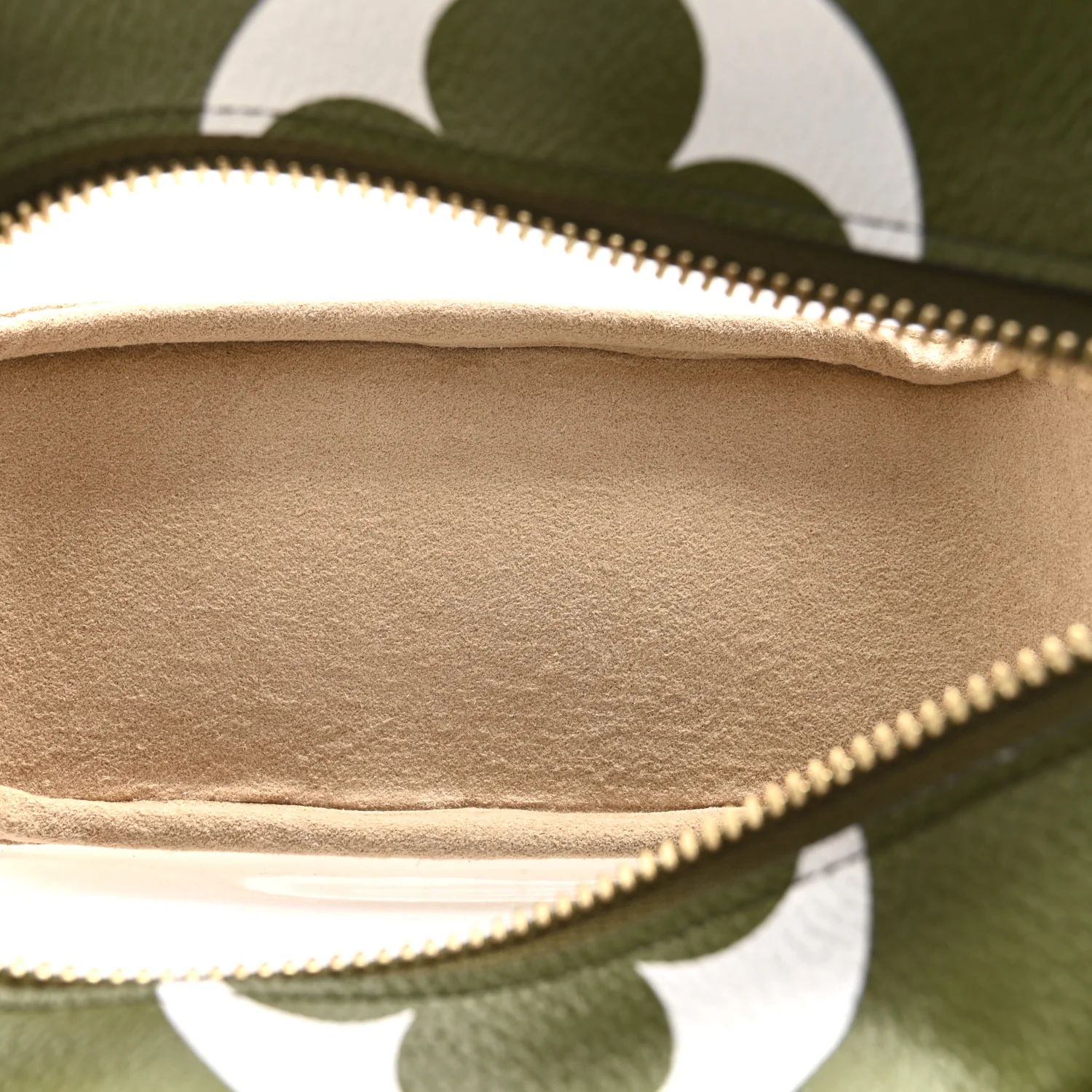 Monogram Giant Beach Pouch Kaki - Image 5