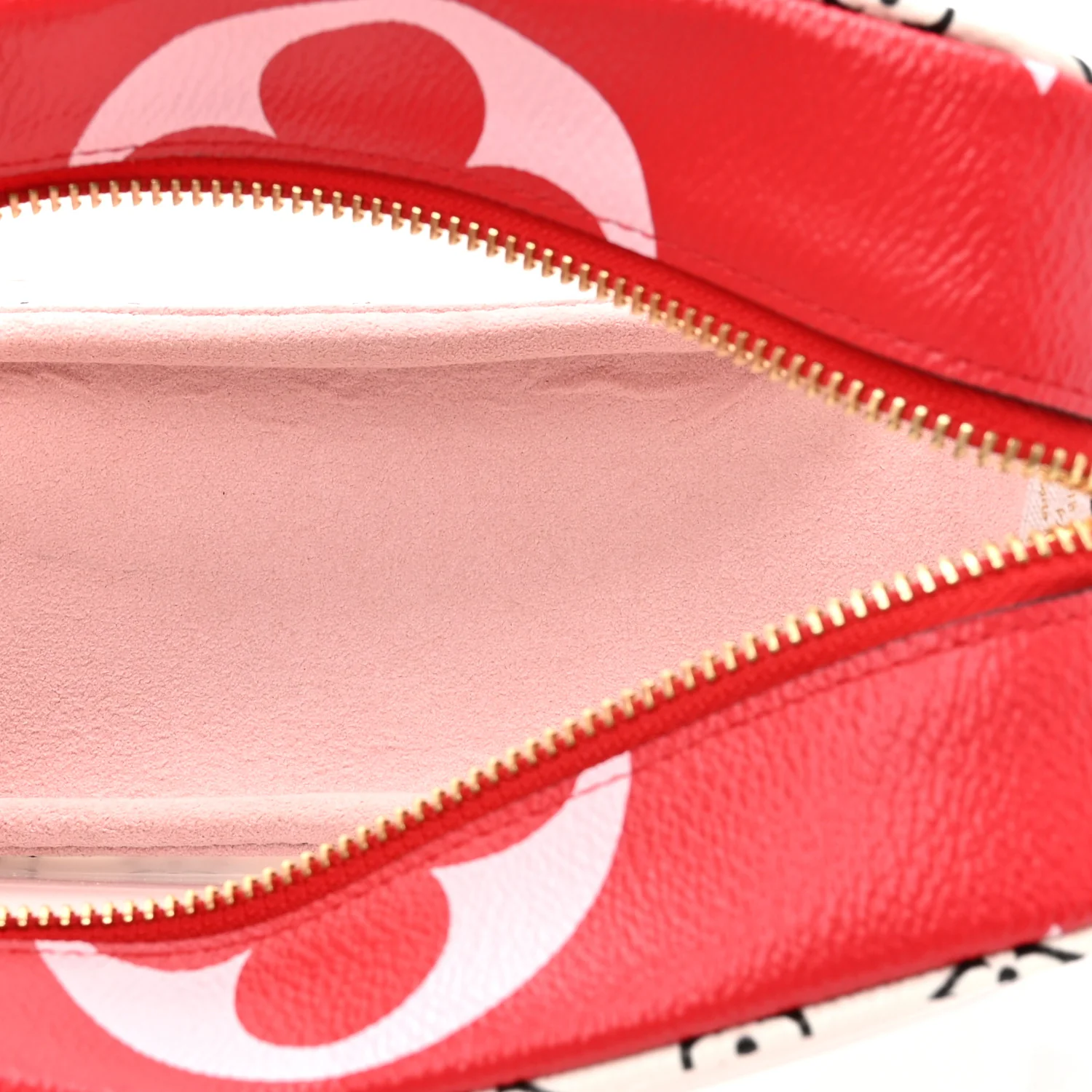 Monogram Giant Beach Pouch Rouge - Image 5
