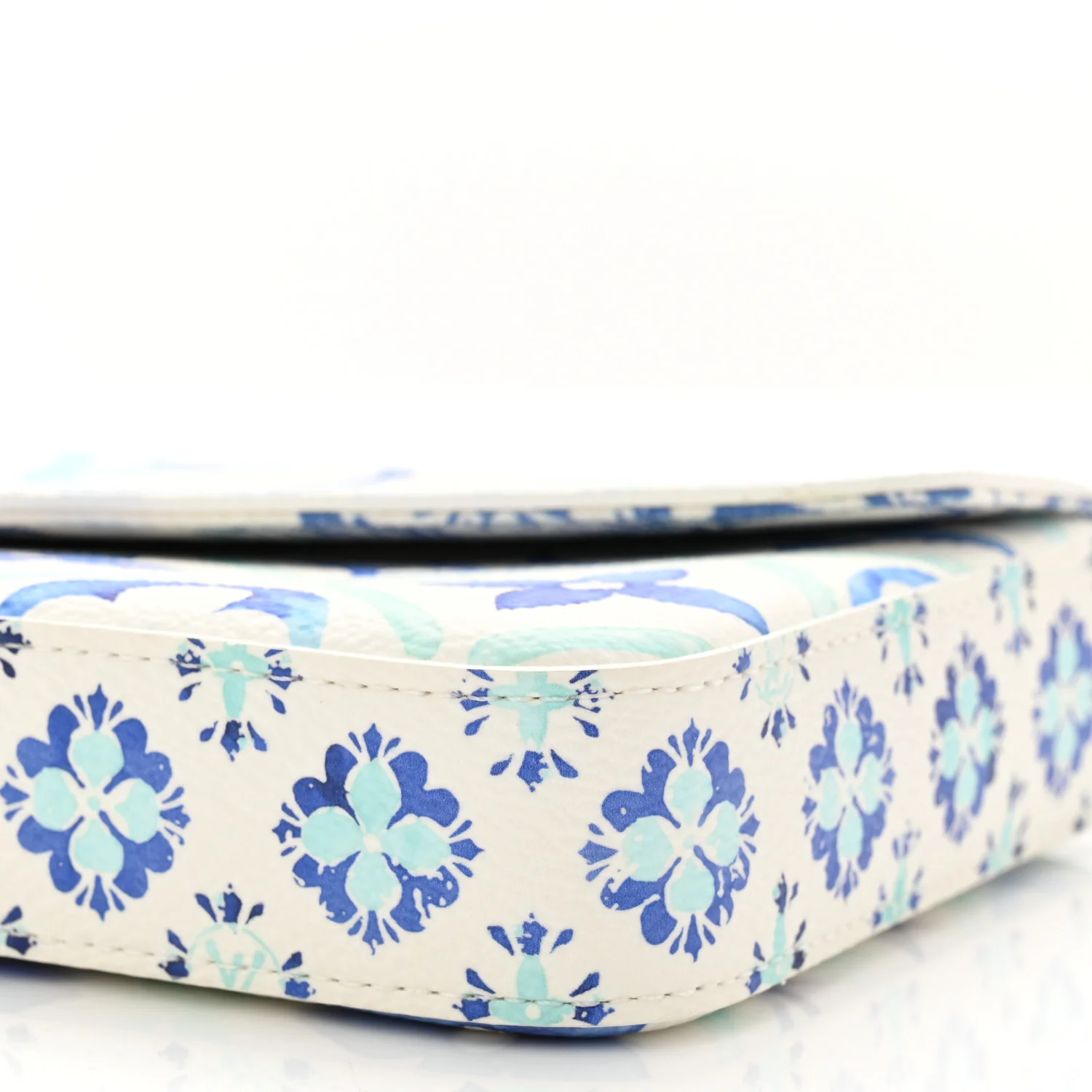 Monogram Giant By The Pool 2.0 Felicie Pochette Chain Wallet Lagoon Blue - Image 9