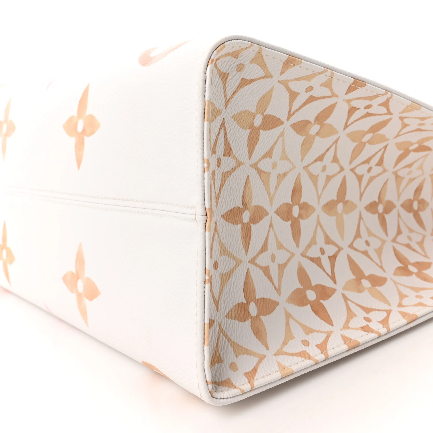 Monogram Giant By The Pool 2.0 Onthego MM Beige - Image 9