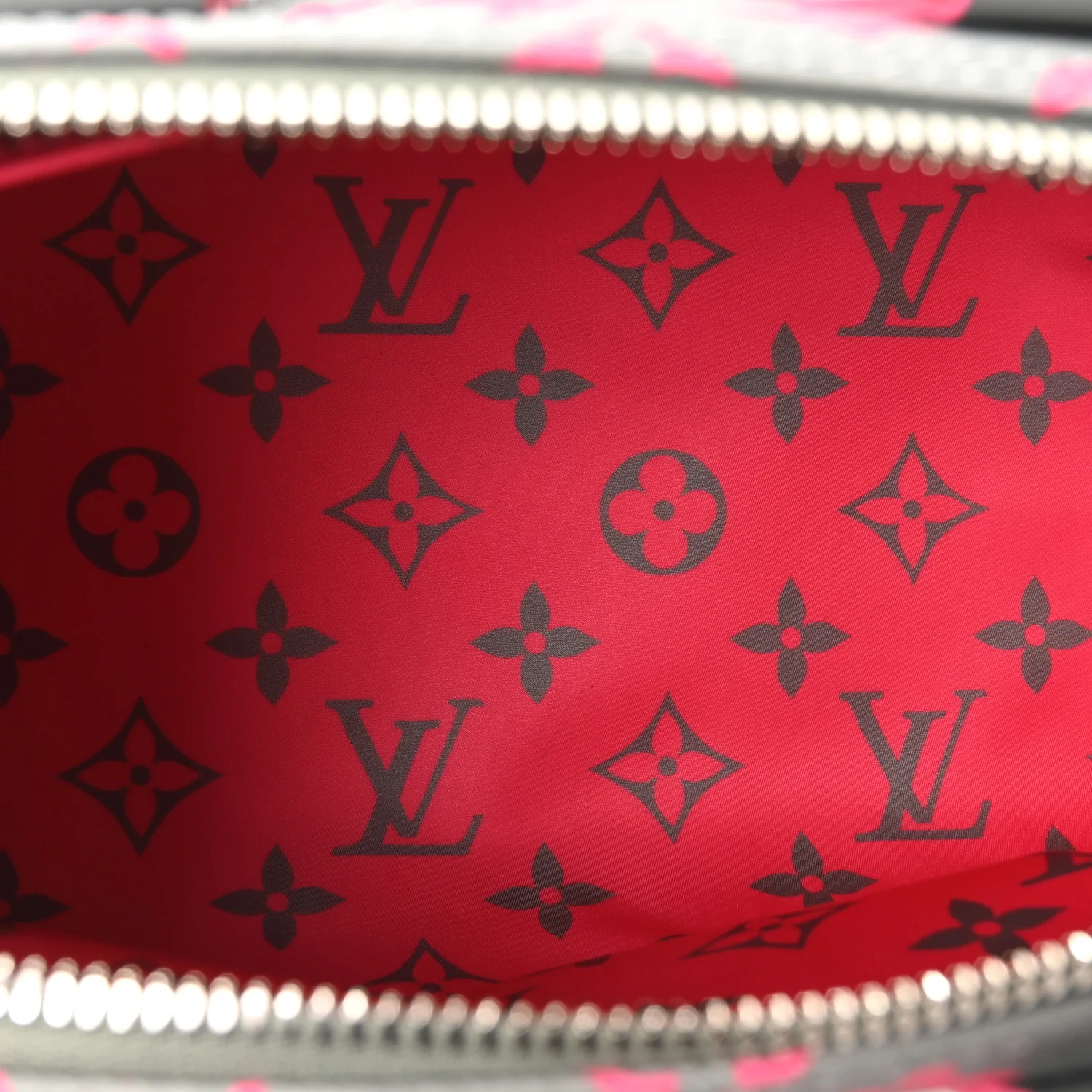 Monogram Glow Up Keepall Bandouliere 35 Grey Pink - Image 5