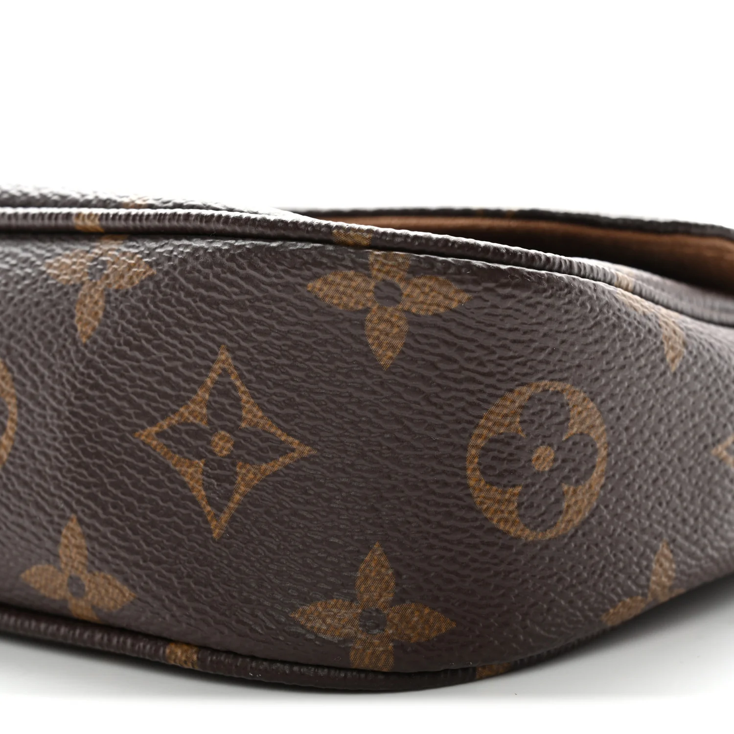 Monogram Ivy Wallet On Chain - Image 25