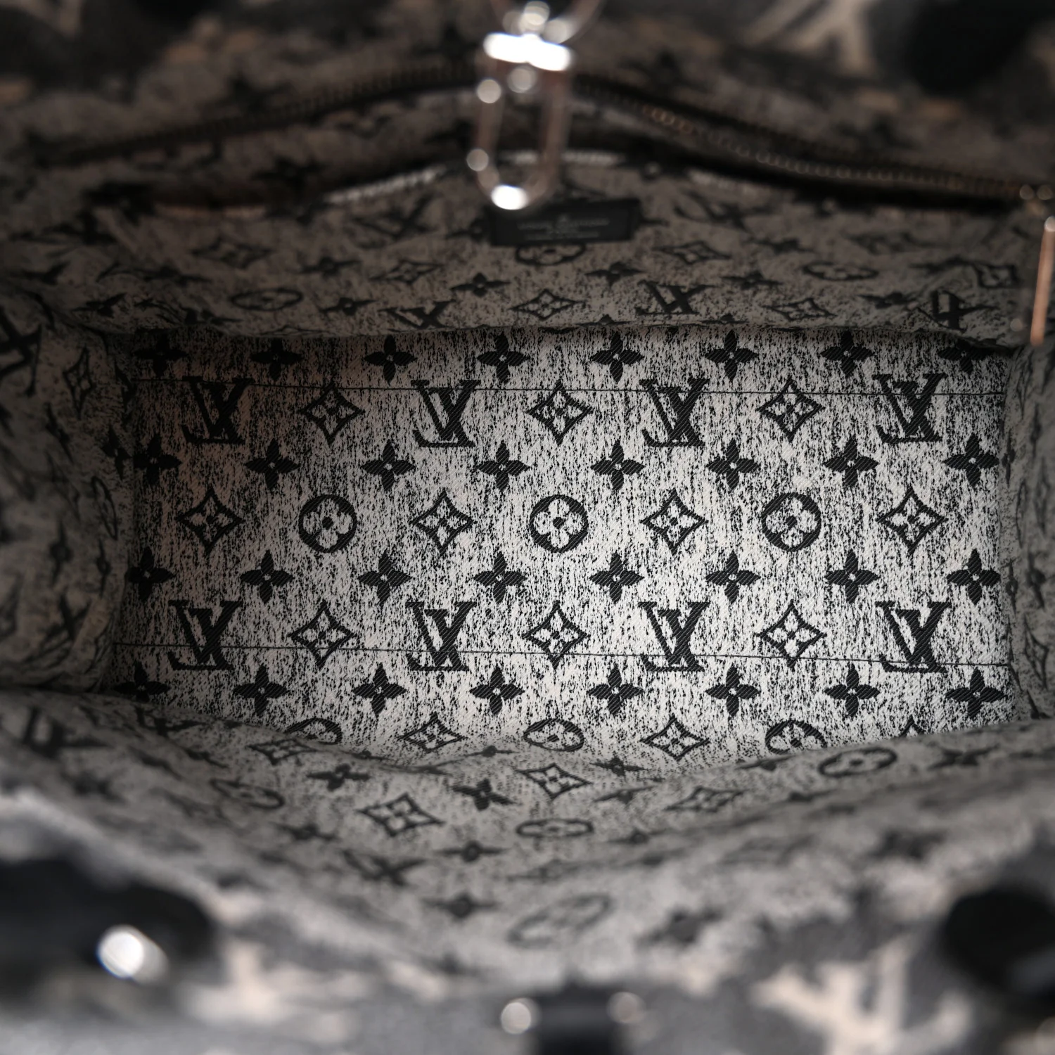 Monogram Jacquard Denim Onthego MM Black - Image 5