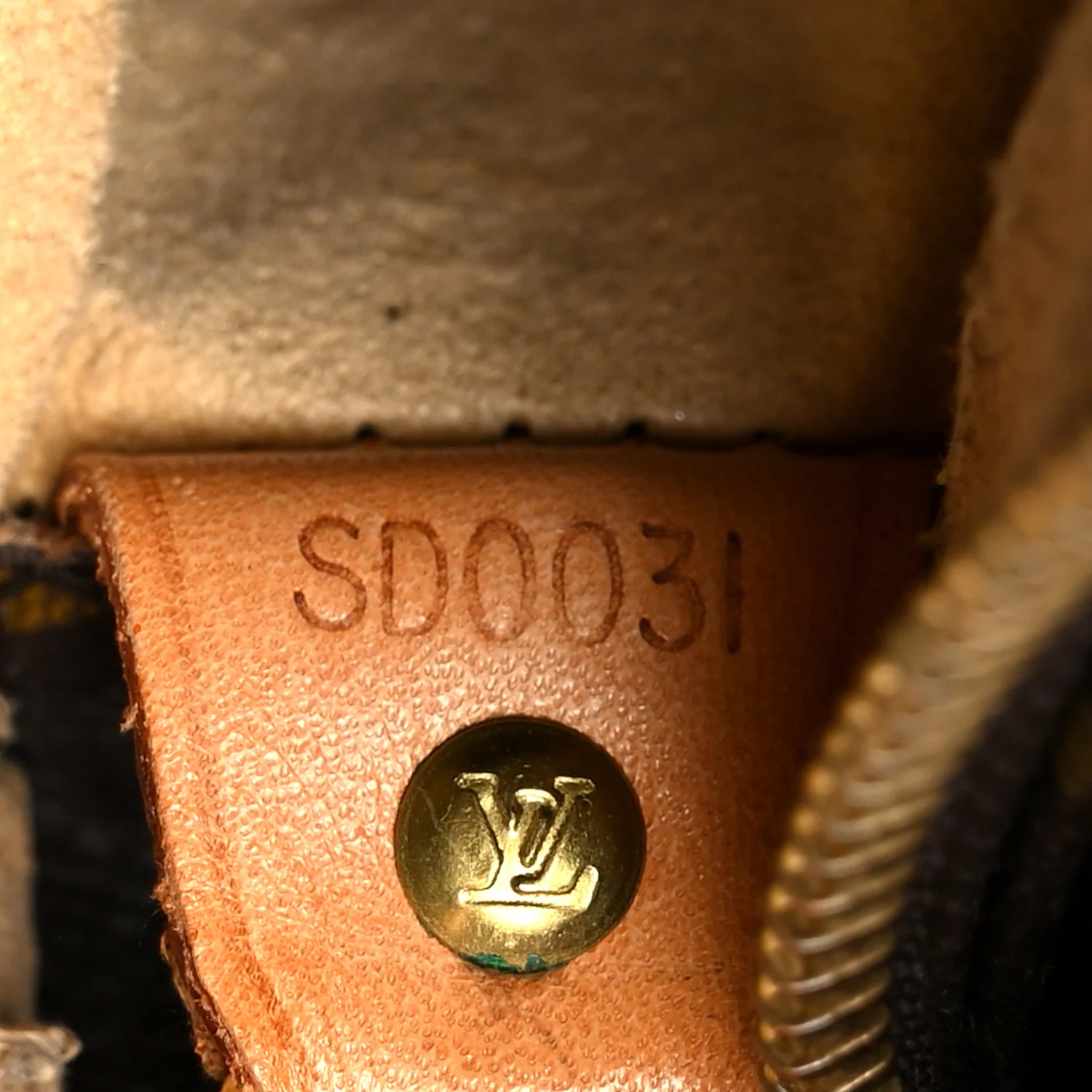 Monogram Looping GM - Image 7