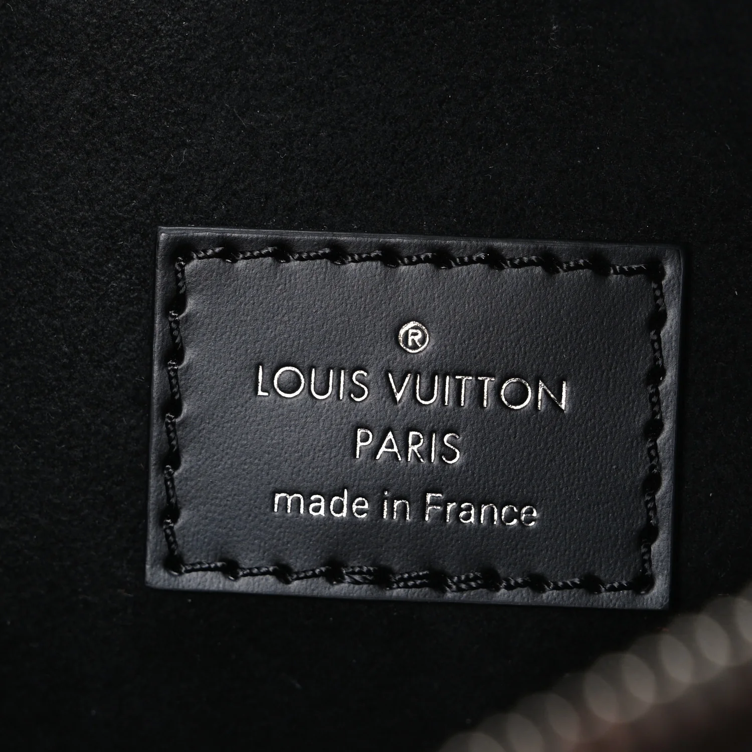 Monogram Low Key Hobo MM Pochette Black - Image 6