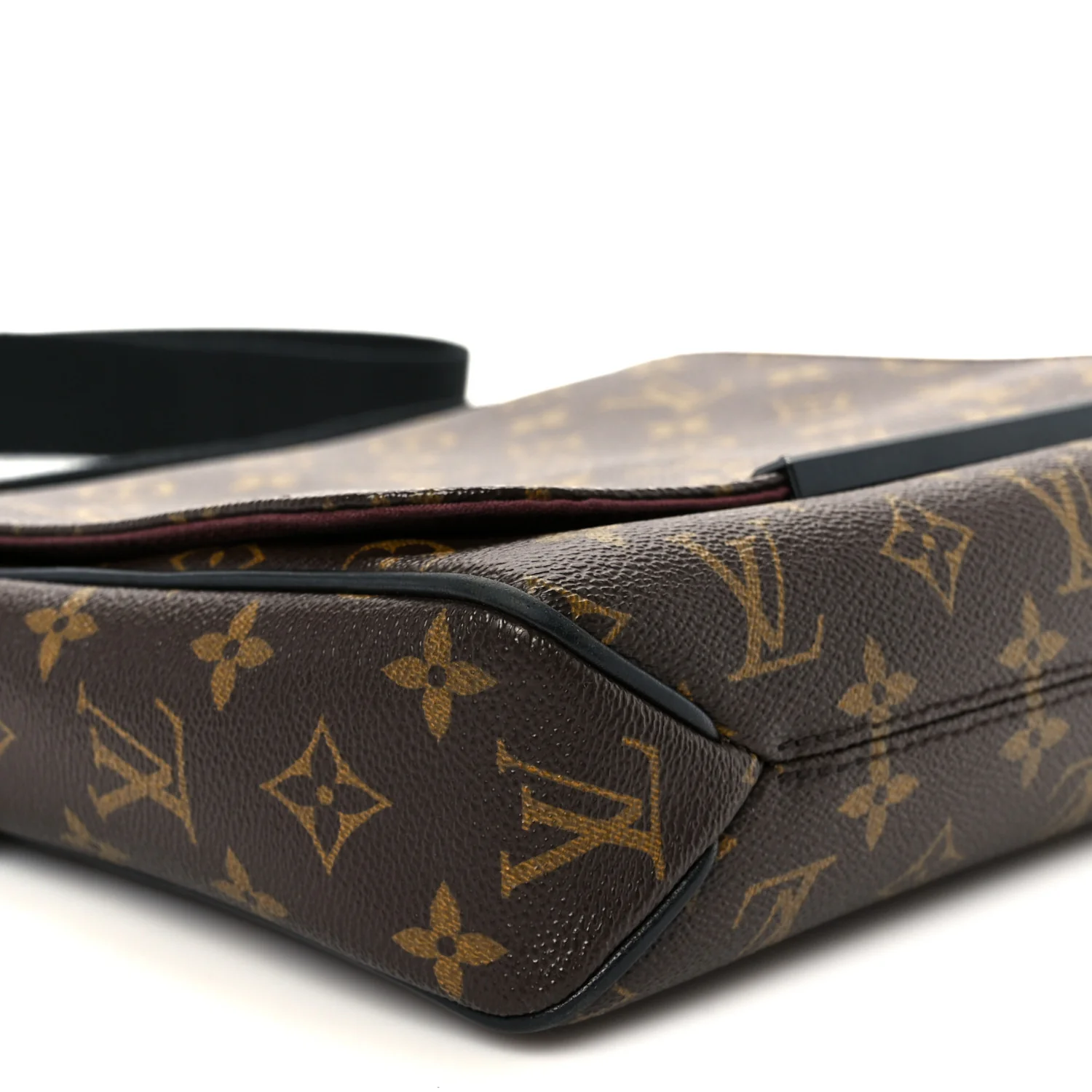 Monogram Macassar District PM - Image 10
