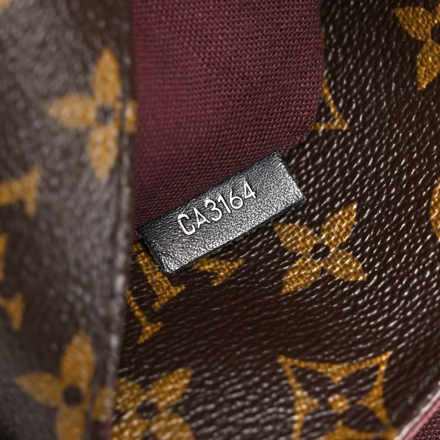 Monogram Macassar District PM - Image 7