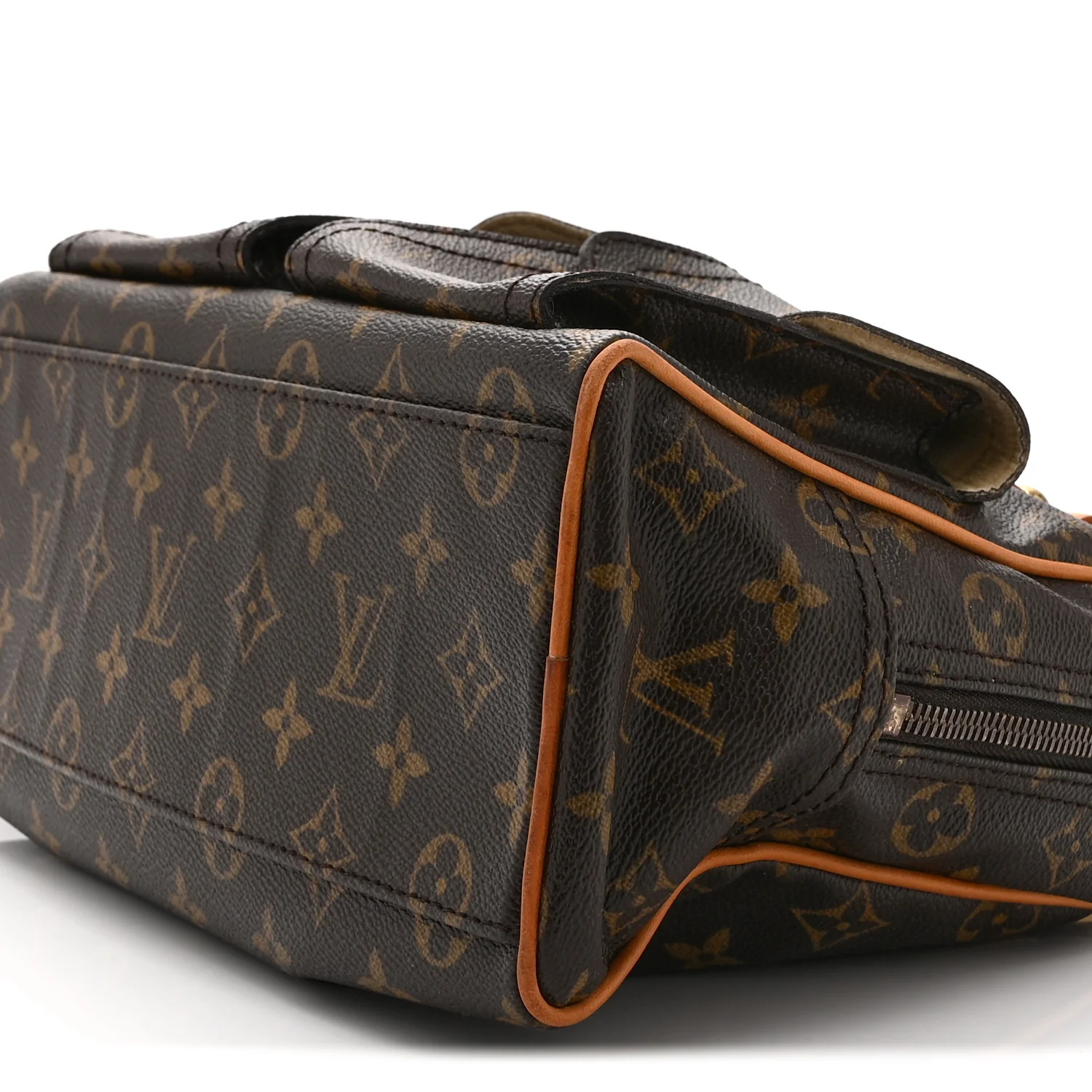 Monogram Manhattan PM - Image 10