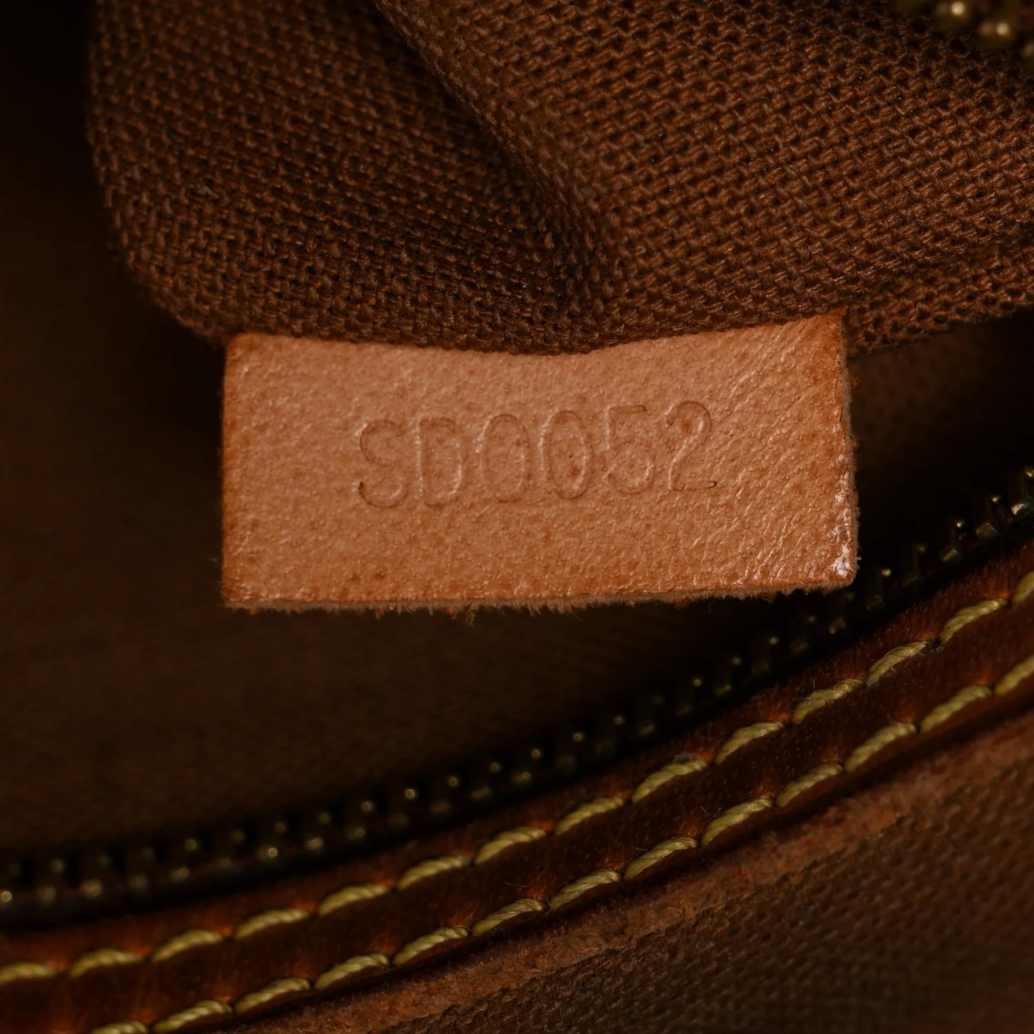 Monogram Mini Looping - Image 7