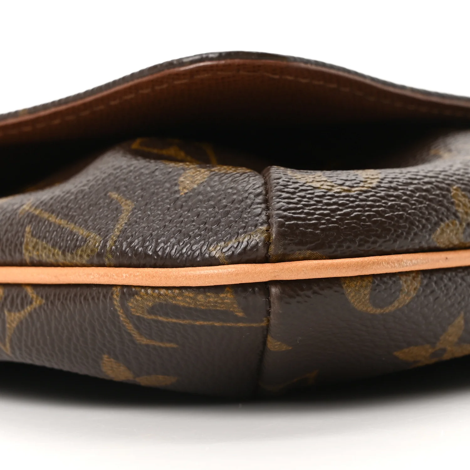 Monogram Musette Salsa - Image 8