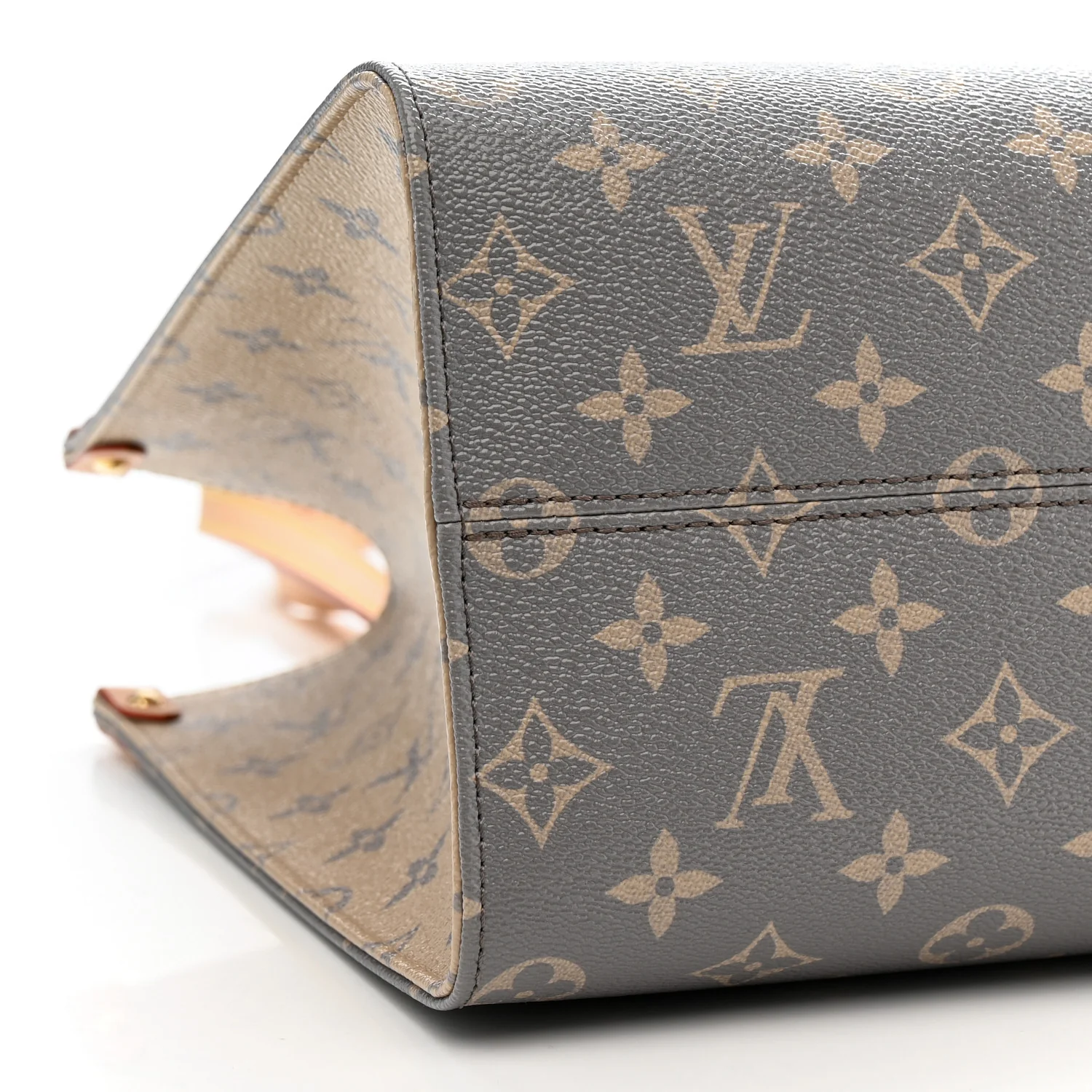 Monogram Onthego MM Trianon Gray - Image 8