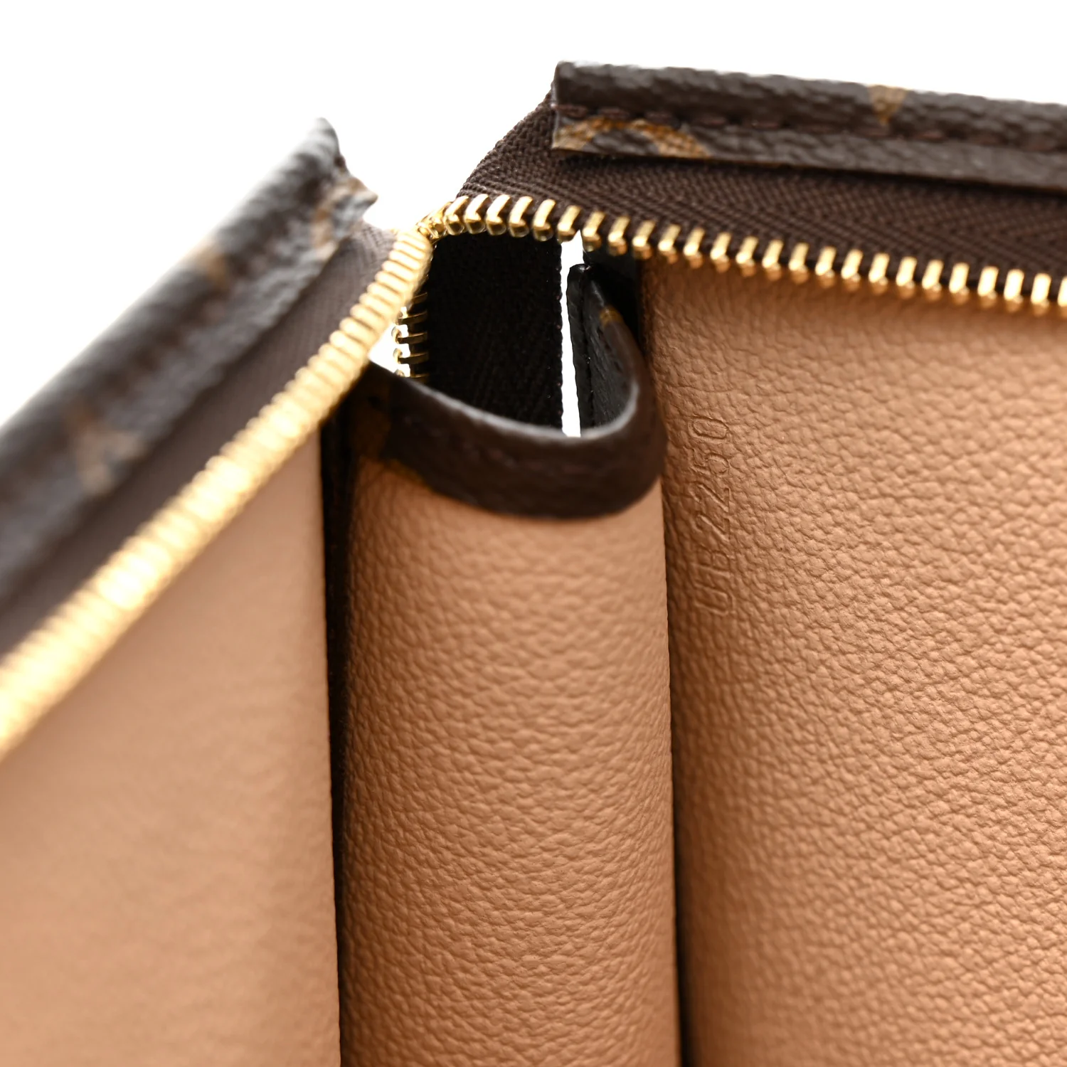 Monogram Poche Toilette 26 - Image 7