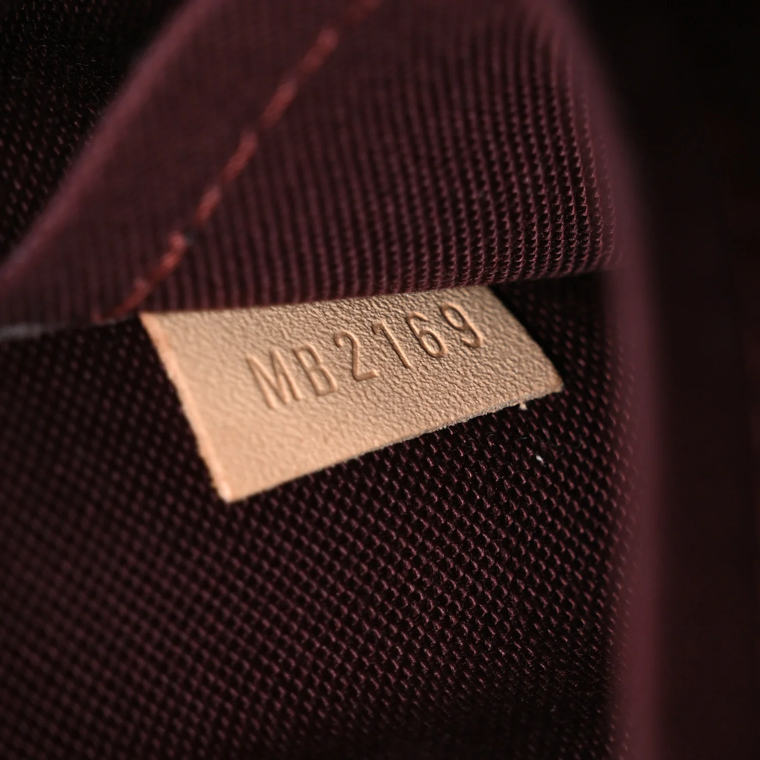 Monogram Rivoli MM - Image 7