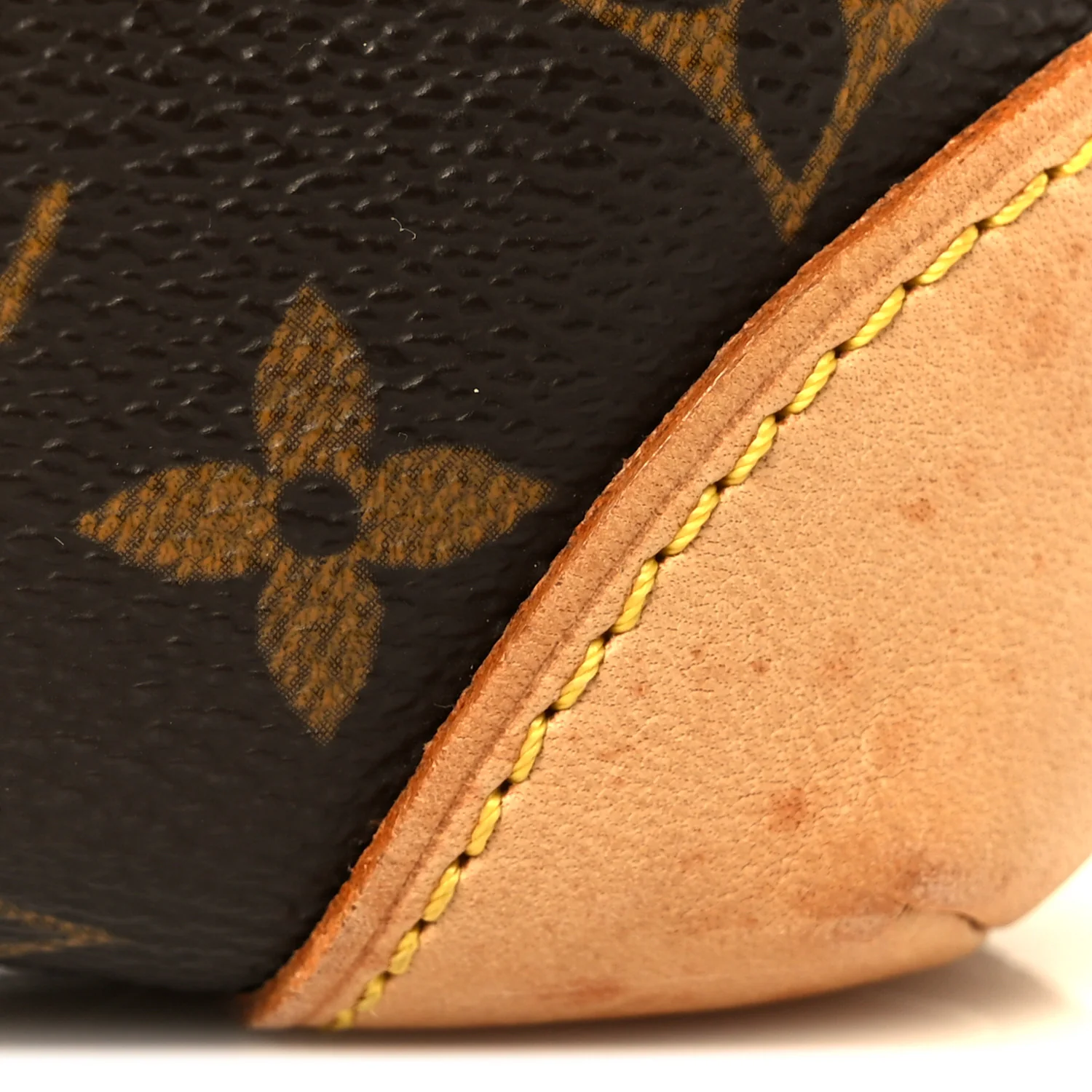 Monogram Sac Coussin GM - Image 10