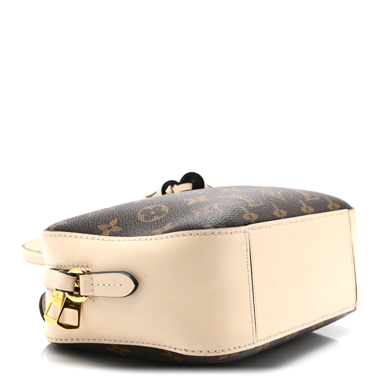 Monogram Saintonge Creme - Image 9
