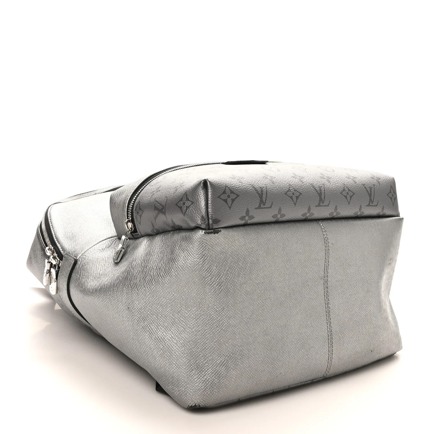 Monogram Taiga Discovery Backpack PM Silver - Image 4