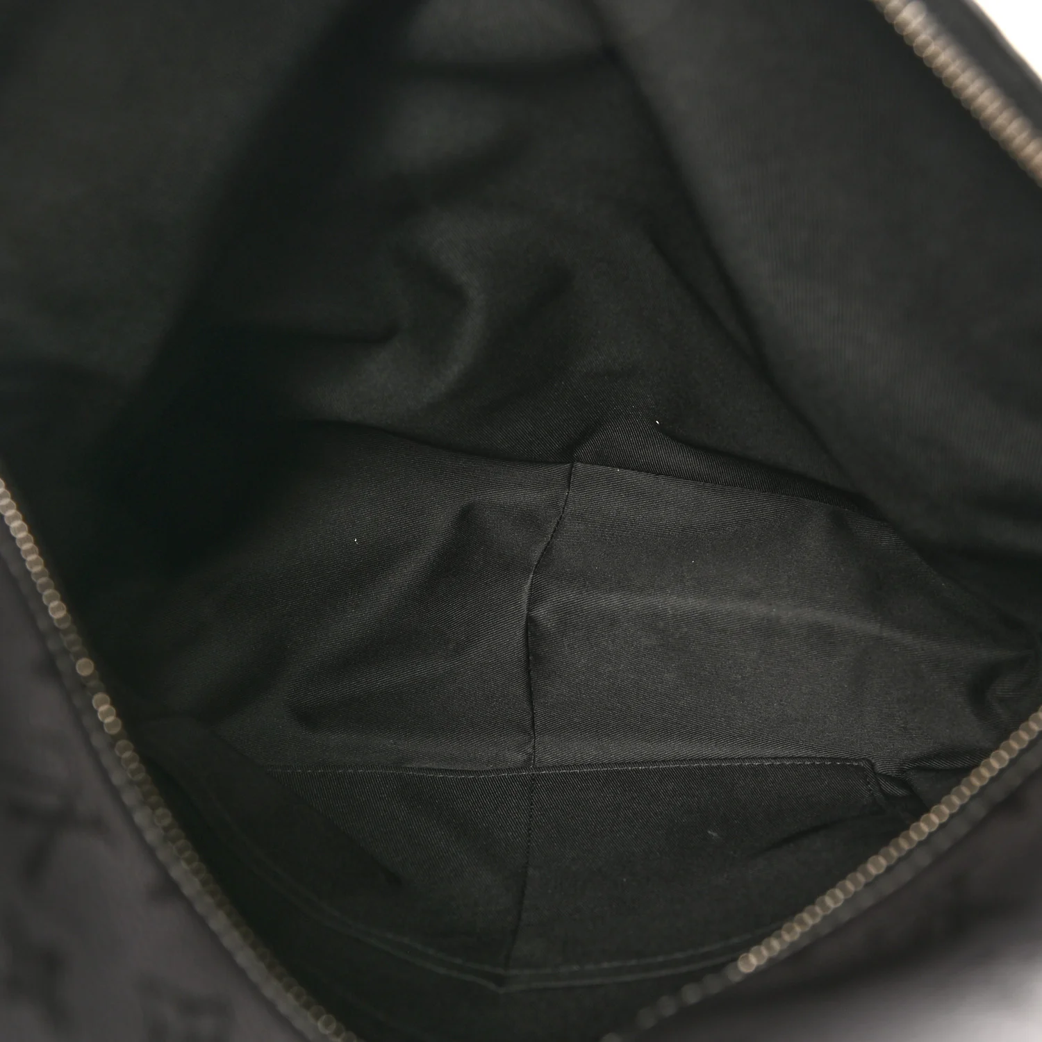 Monogram Taiga Discovery Backpack PM Silver - Image 5