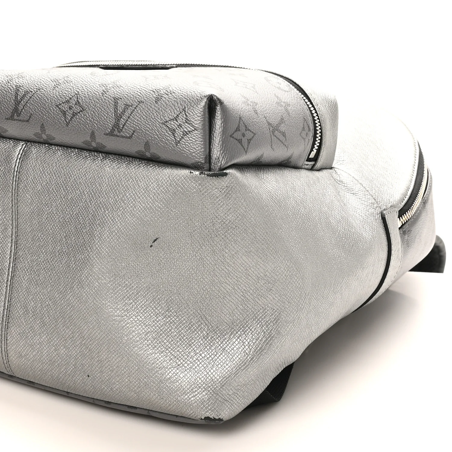Monogram Taiga Discovery Backpack PM Silver - Image 9