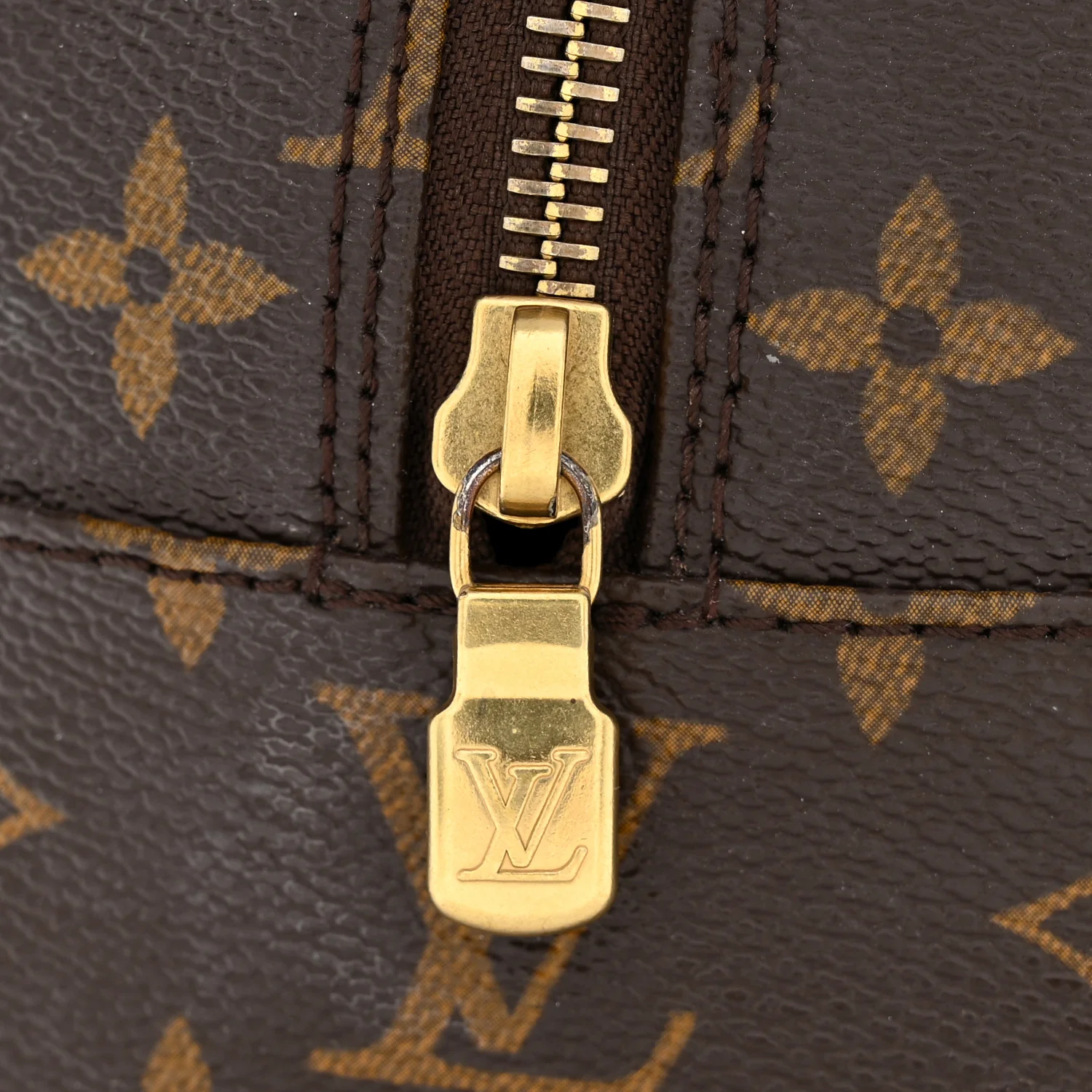 Monogram Toiletry Bag 25 - Image 9