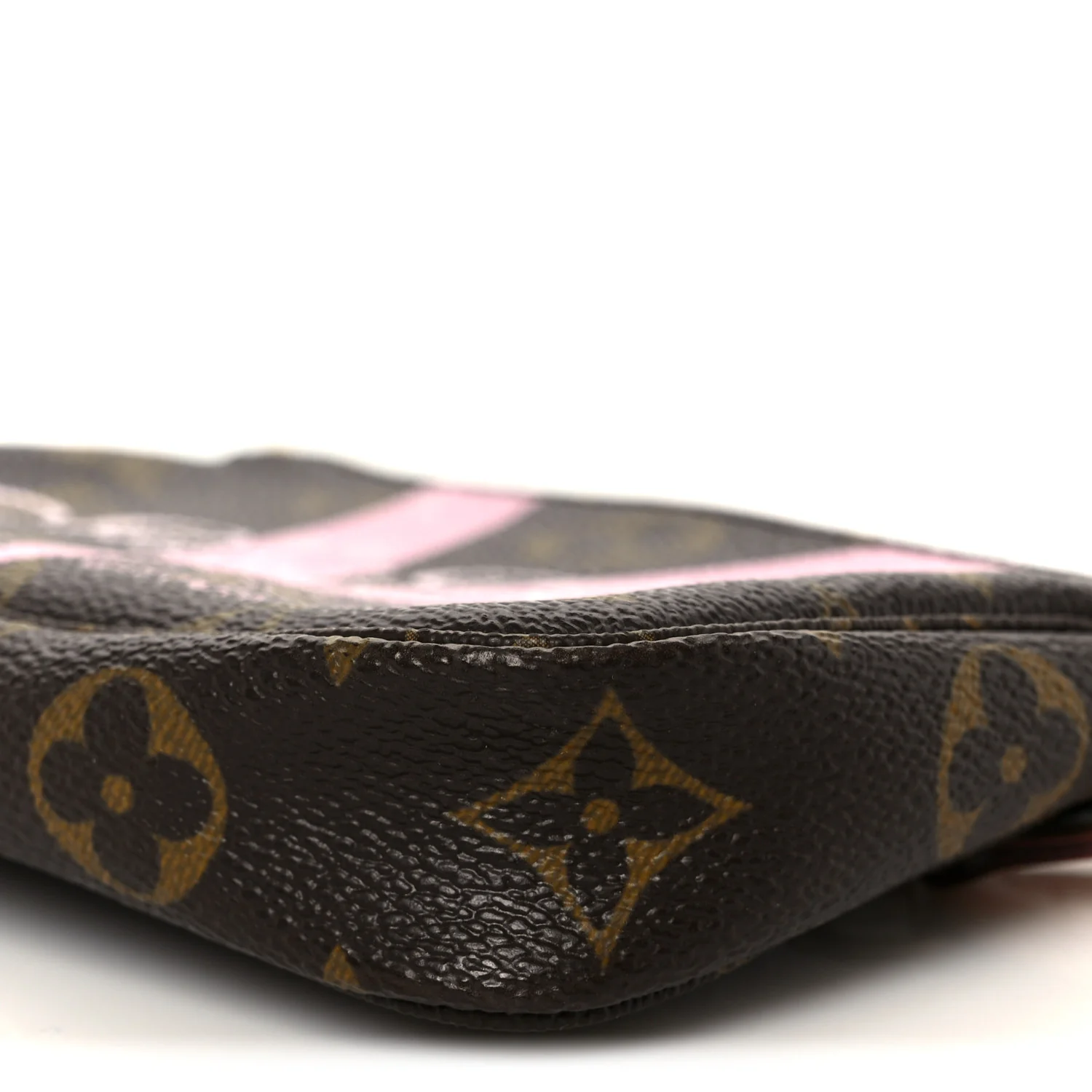 Monogram V Saint Tropez Mini Pochette Accessories Rose Ballerine - Image 10