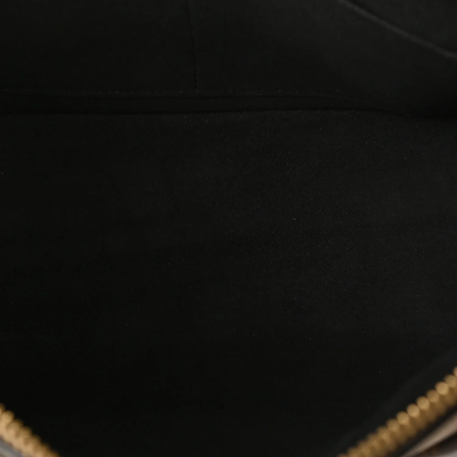Monogram V Tote MM Khaki Cream - Image 5