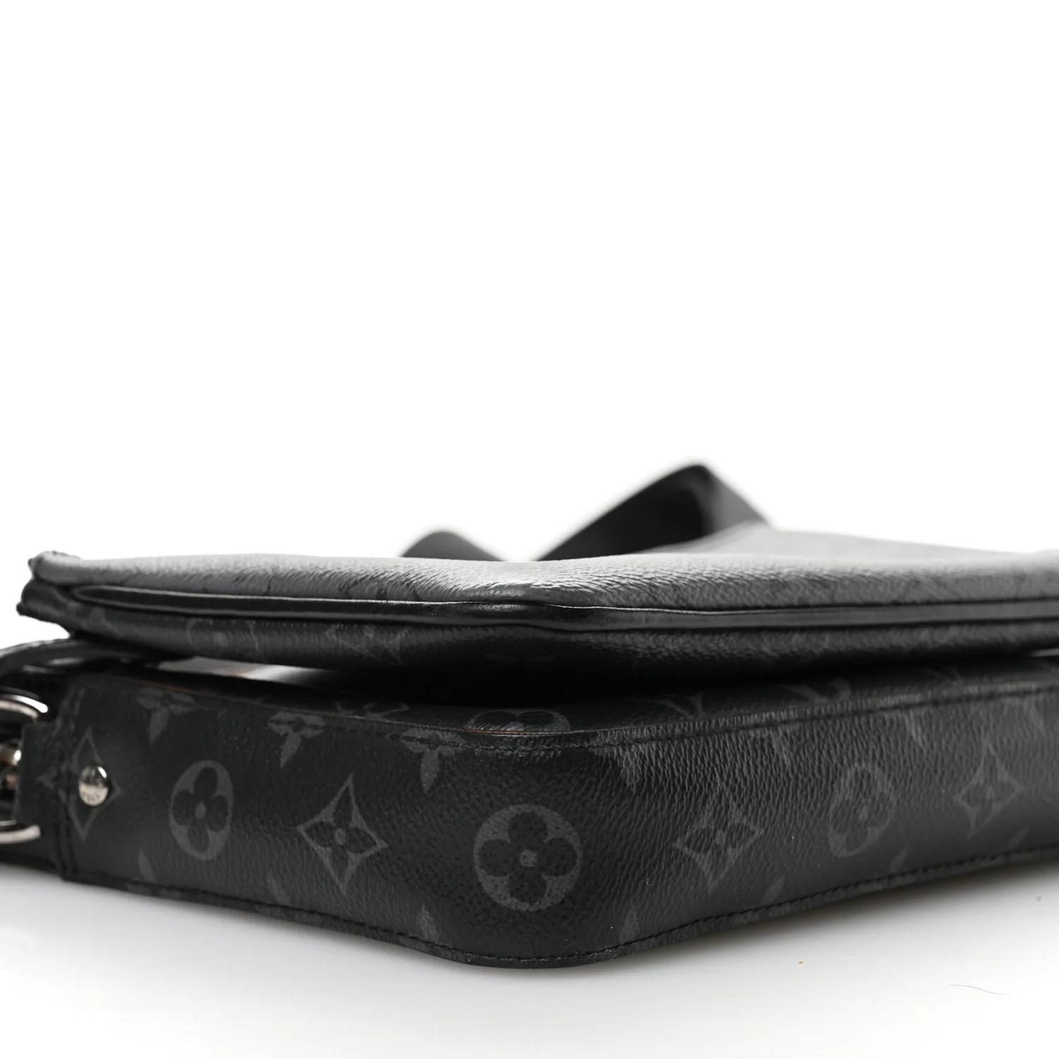 Reverse Monogram Eclipse Trio Messenger - Image 9