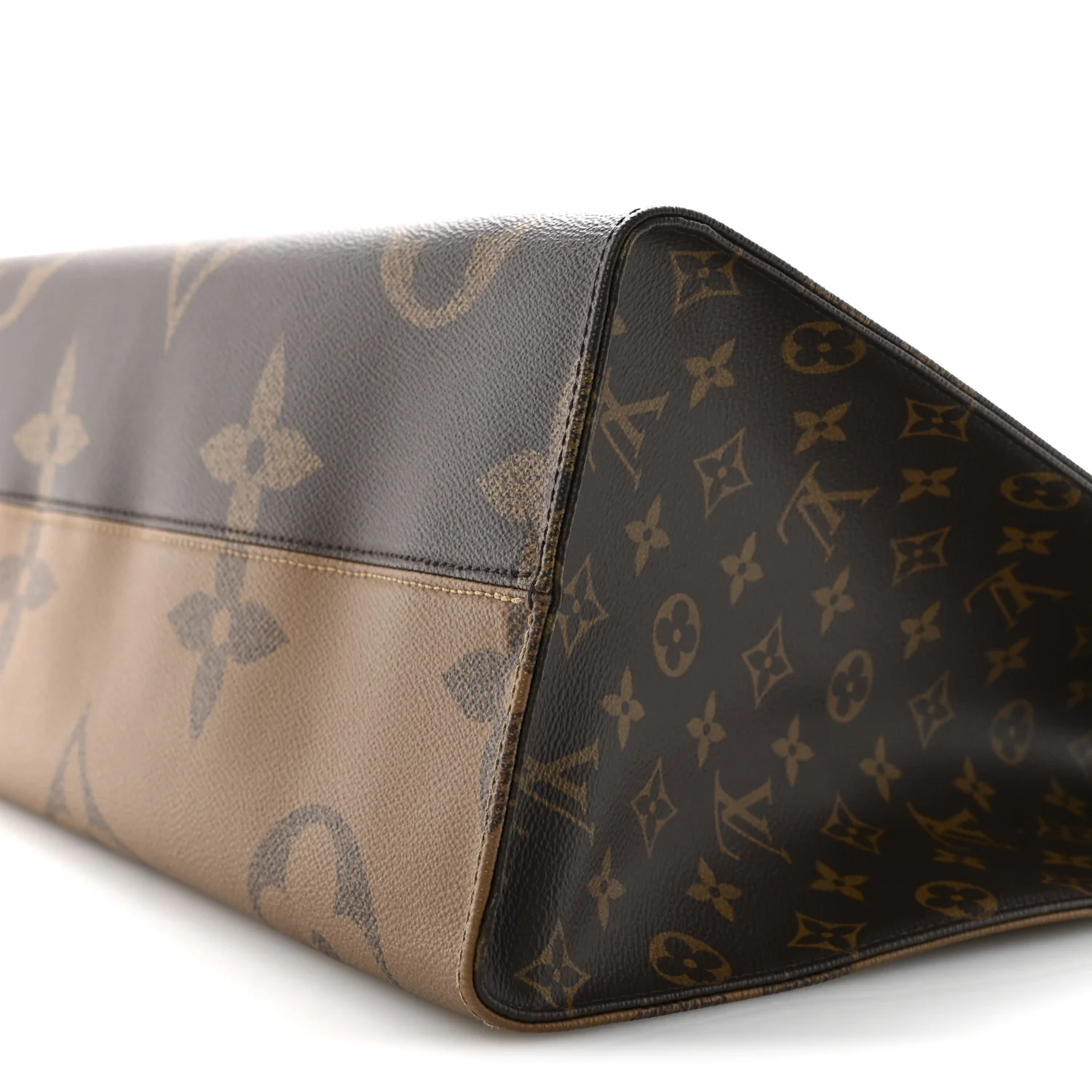 Reverse Monogram Giant Onthego GM - Image 10
