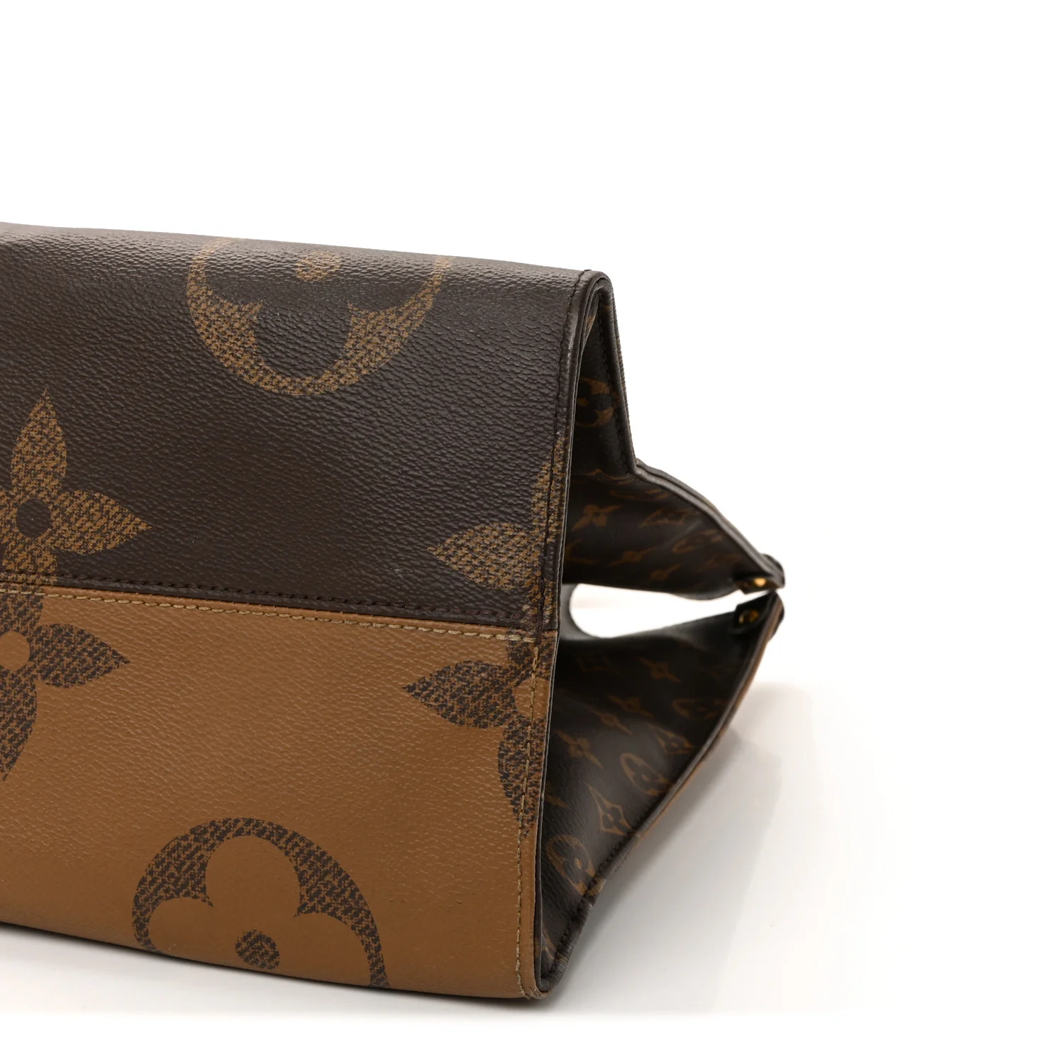 Reverse Monogram Giant Onthego GM - Image 9