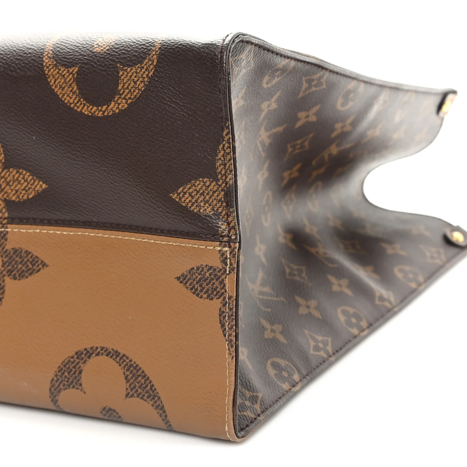 Reverse Monogram Giant Onthego GM - Image 9
