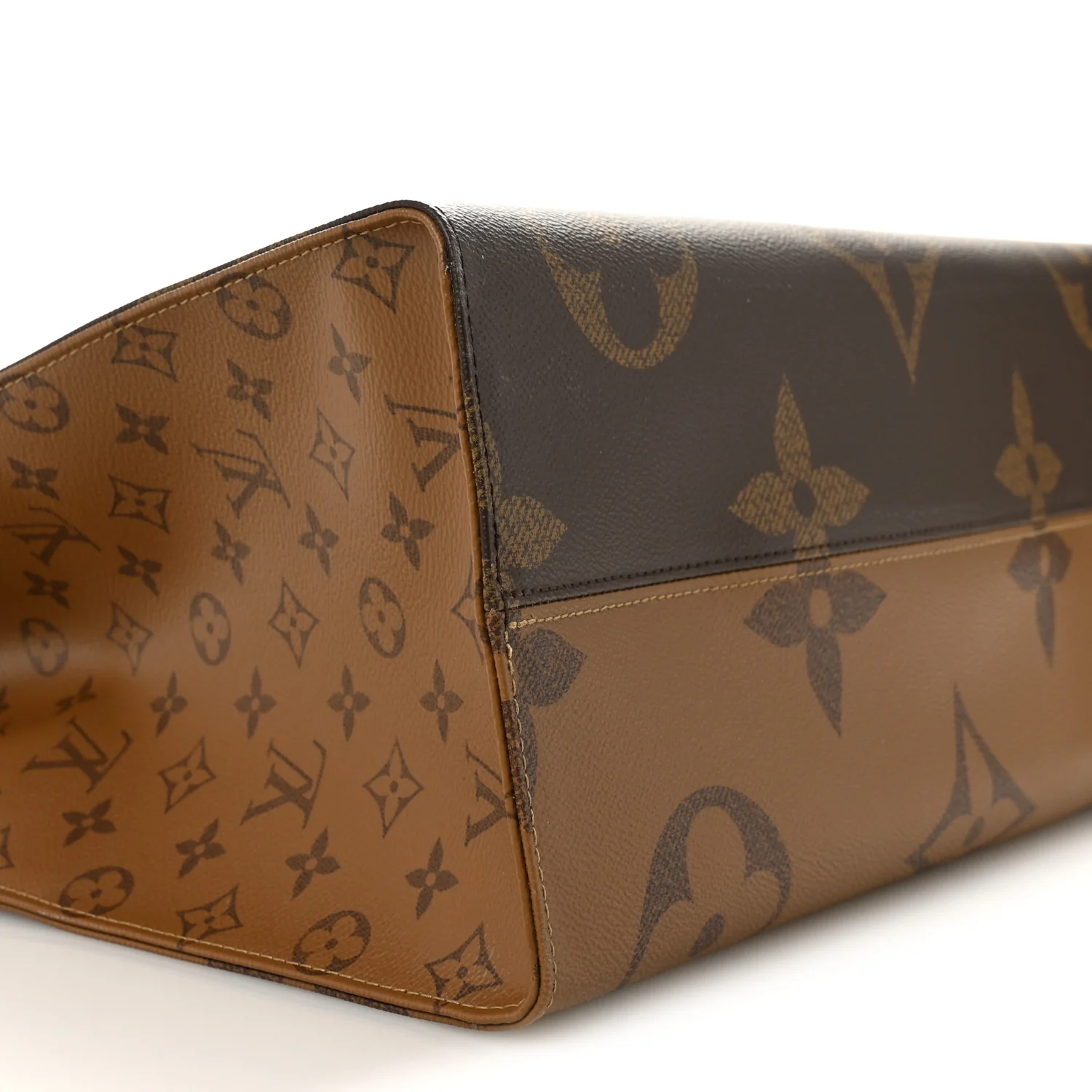 Reverse Monogram Giant Onthego GM - Image 9