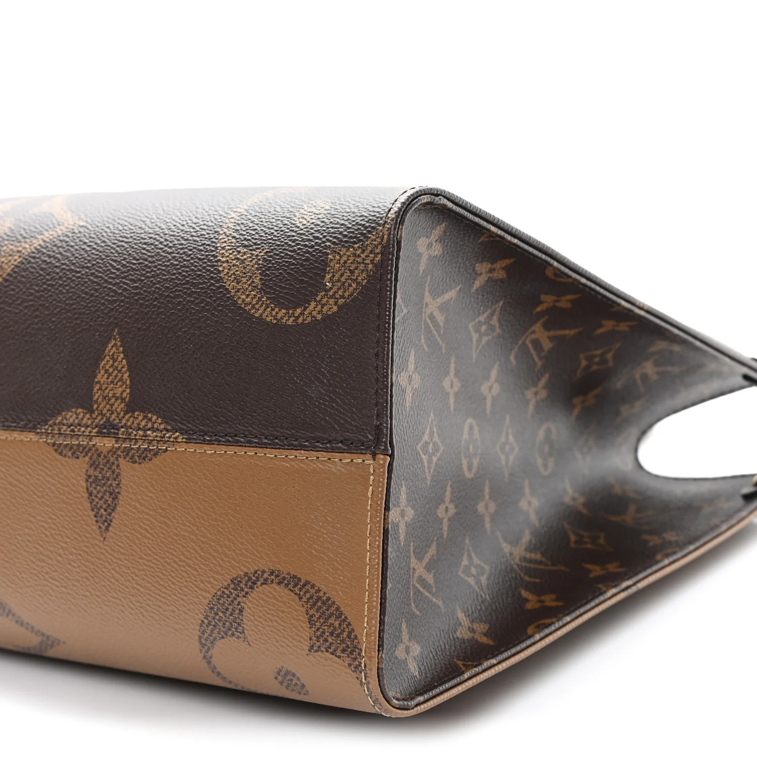 Reverse Monogram Giant Onthego MM - Image 9
