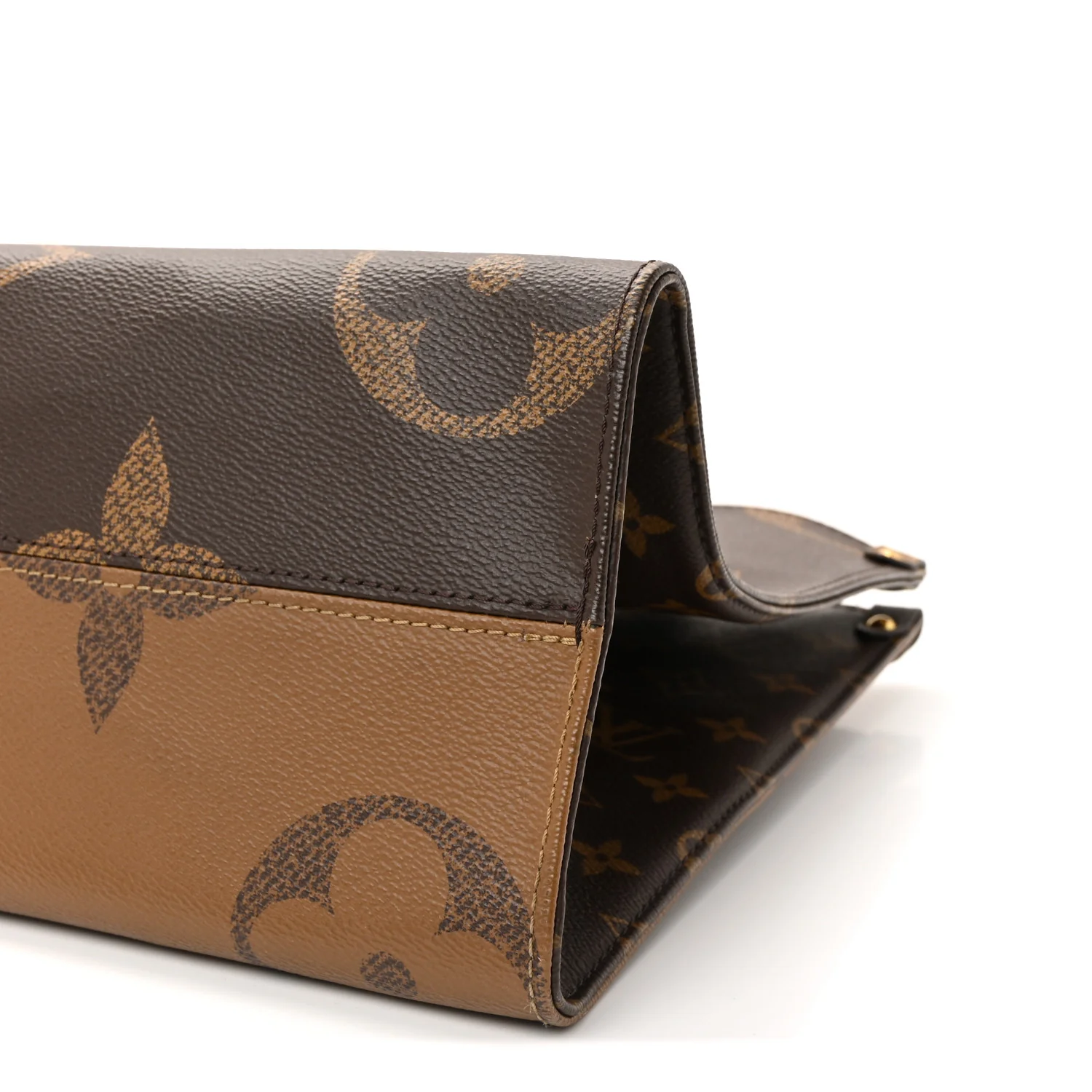 Reverse Monogram Giant Onthego MM - Image 9