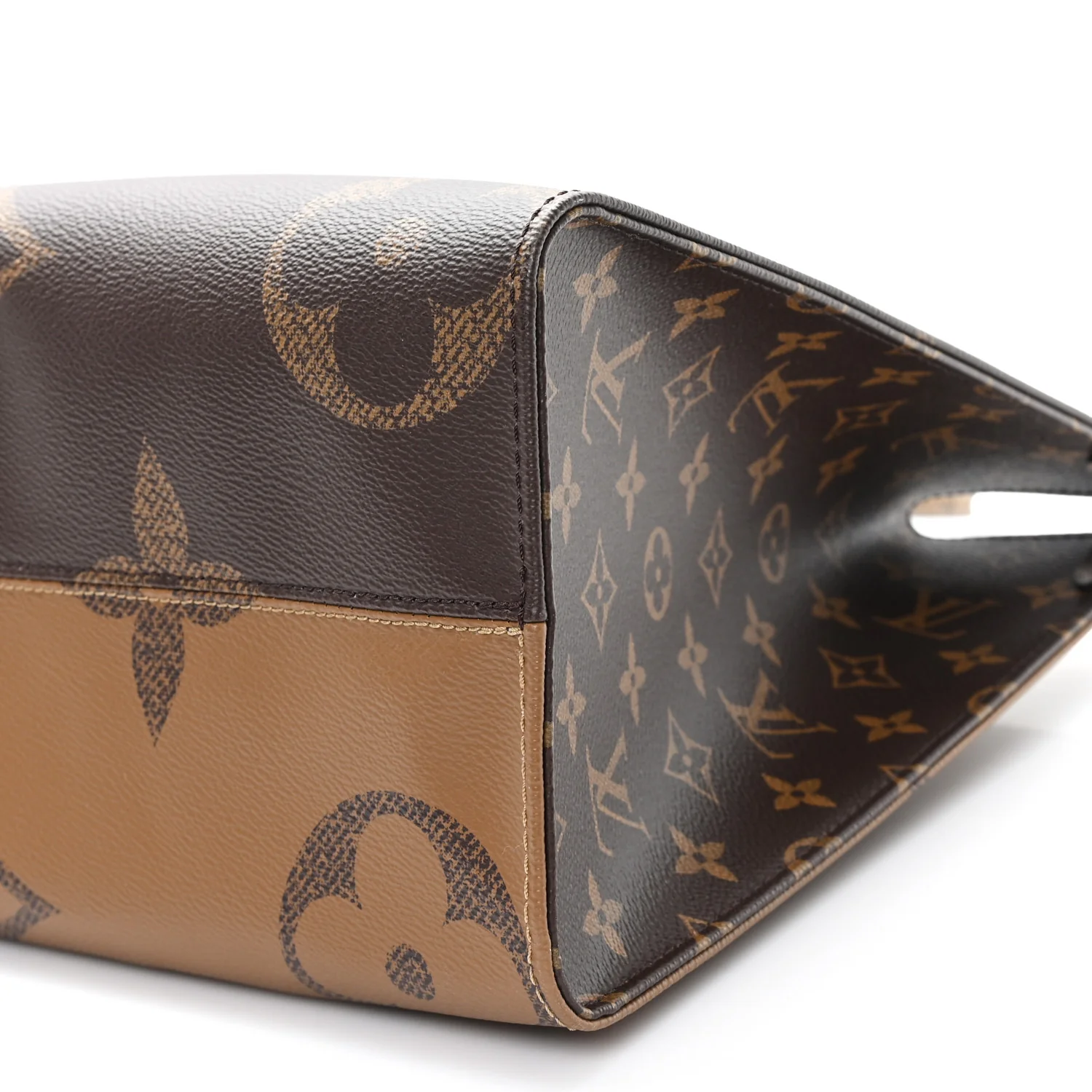 Reverse Monogram Giant Onthego MM - Image 9